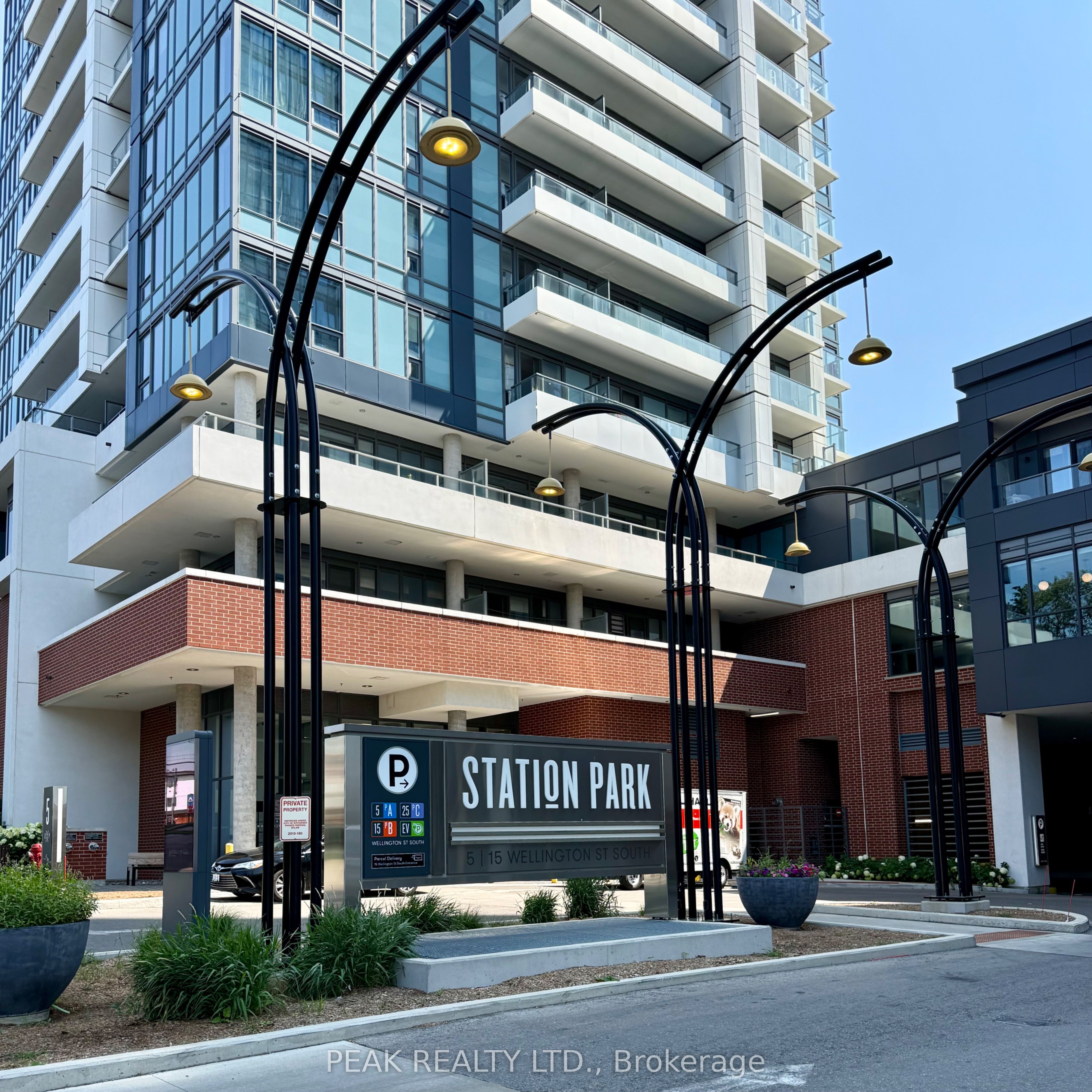 15 Wellington Street S 2009, Kitchener, ON N2G 0E4 photo 3