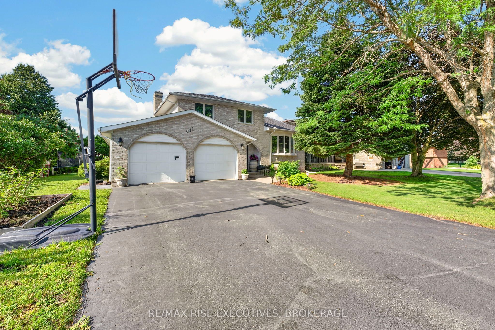 611 Rivermeade Avenue, Kingston, ON K7M 7Z5 photo 2