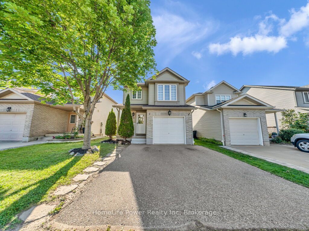 39 Reistview Street, Kitchener, ON N2E 4H3