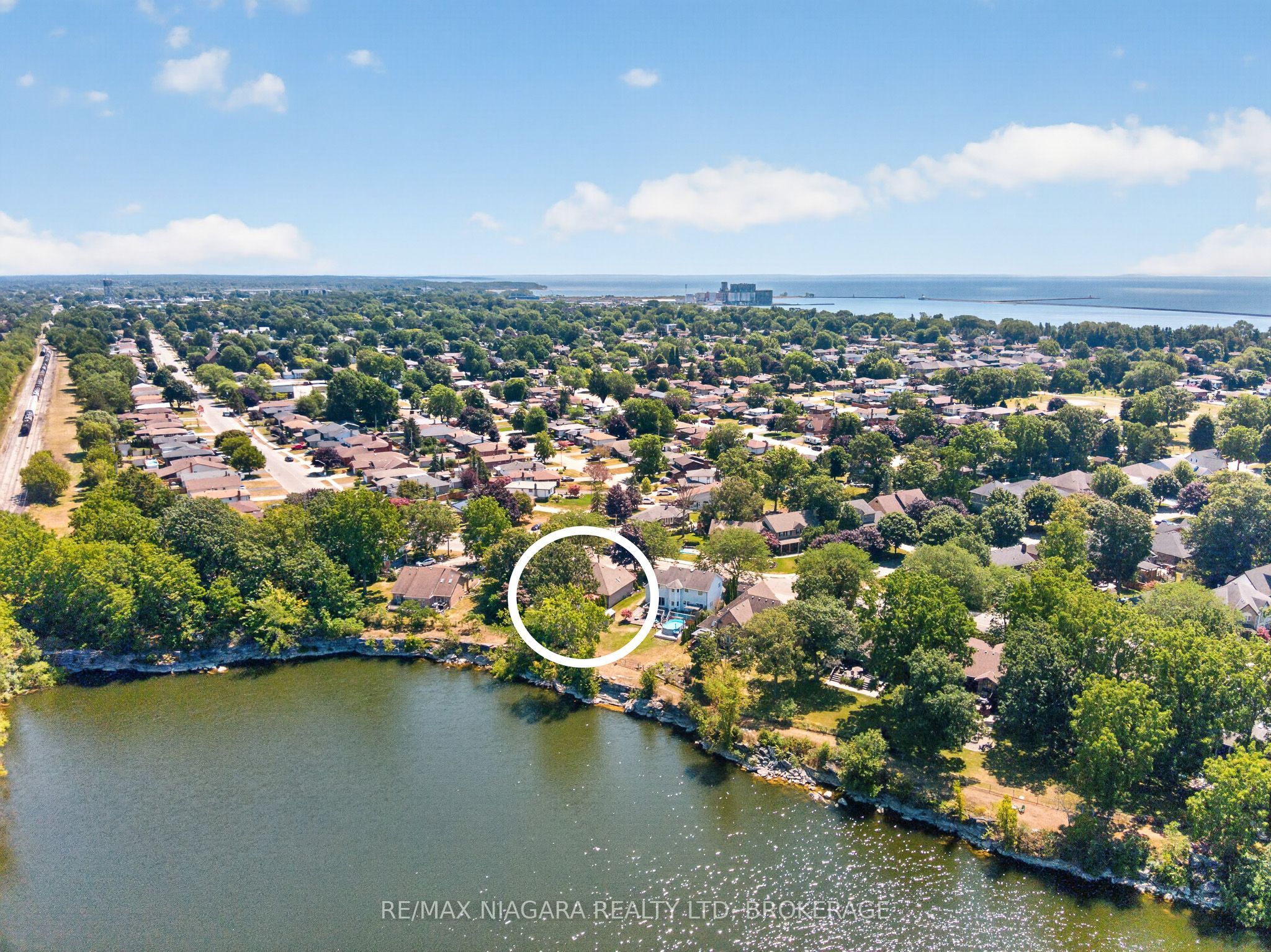 633 Clarence Street, Port Colborne, ON L3K 6B8 photo 4