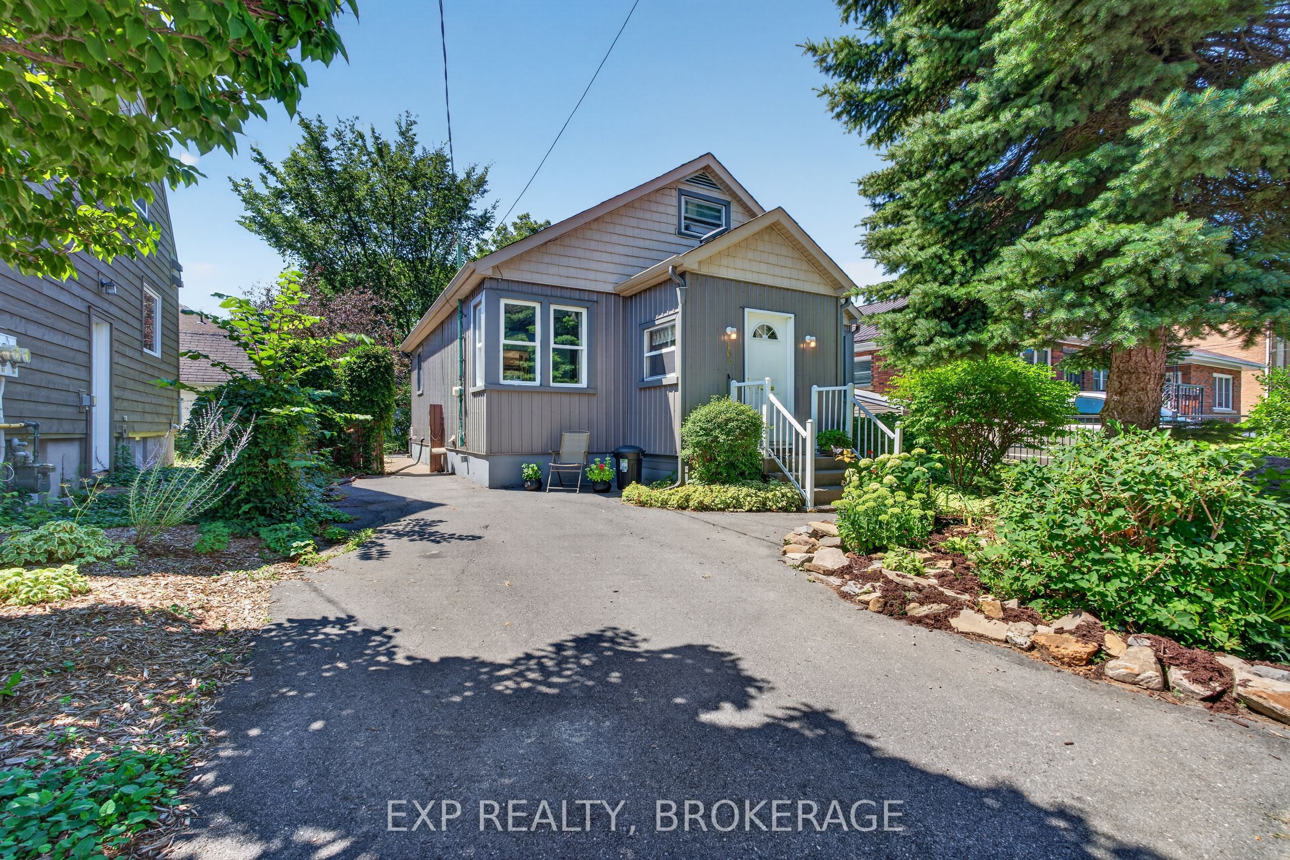 100 REGENT Street, Kingston, ON K7L 4J8
