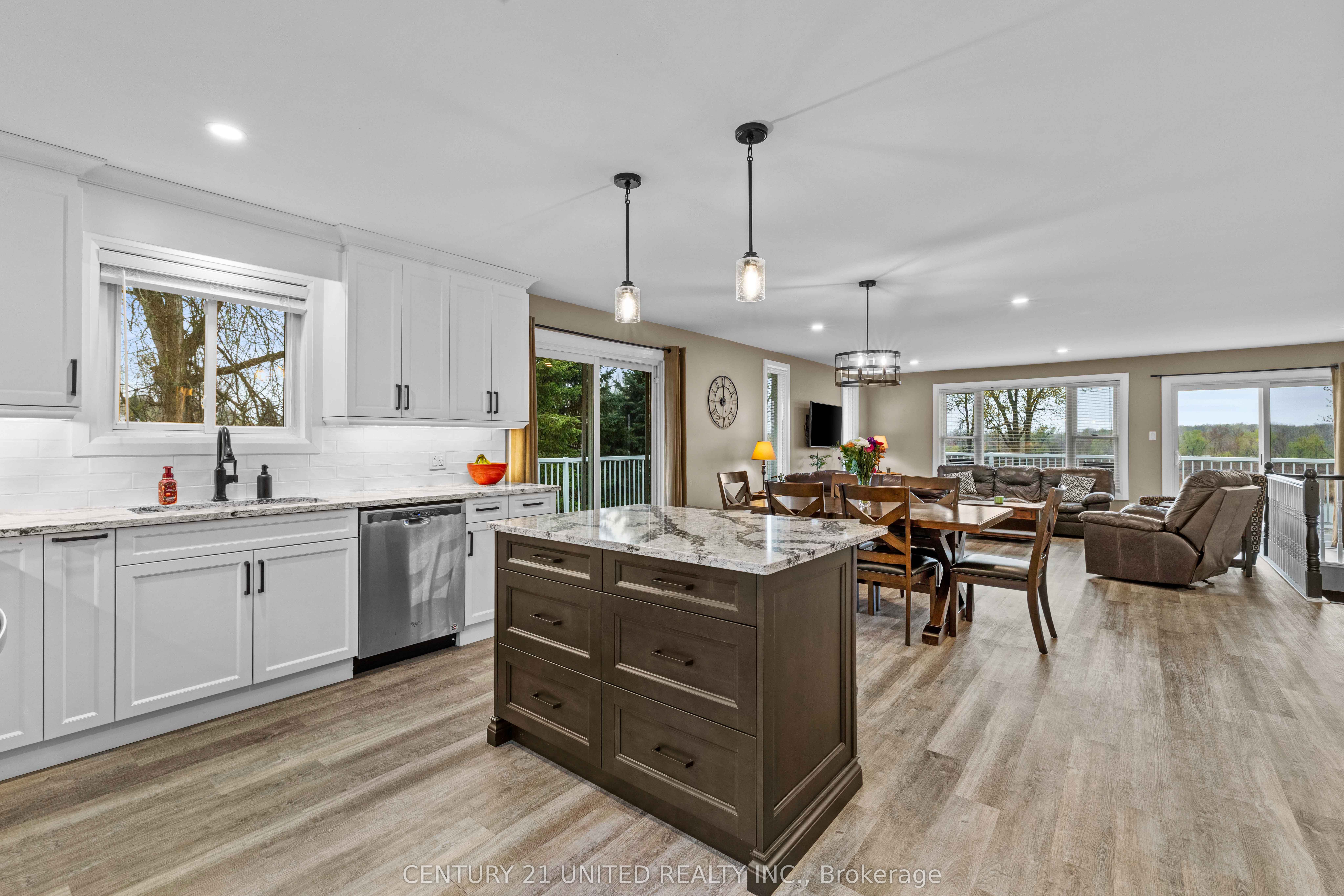 385 Kents Bay Road, Otonabee-South Monaghan, ON K9J 6X8 photo 3