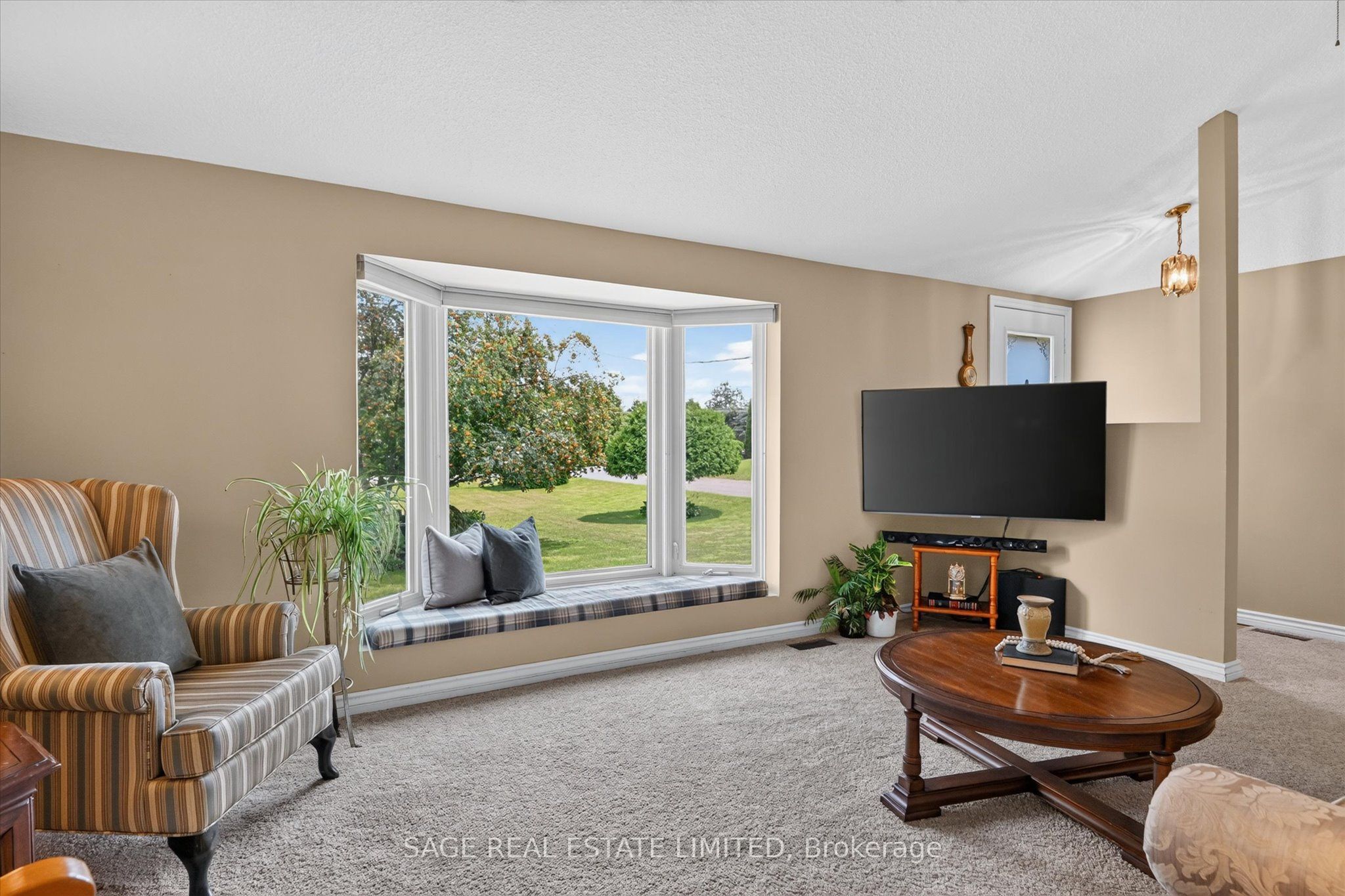 39 Riverside Drive, Kawartha Lakes, ON K9V 0H6 photo 5