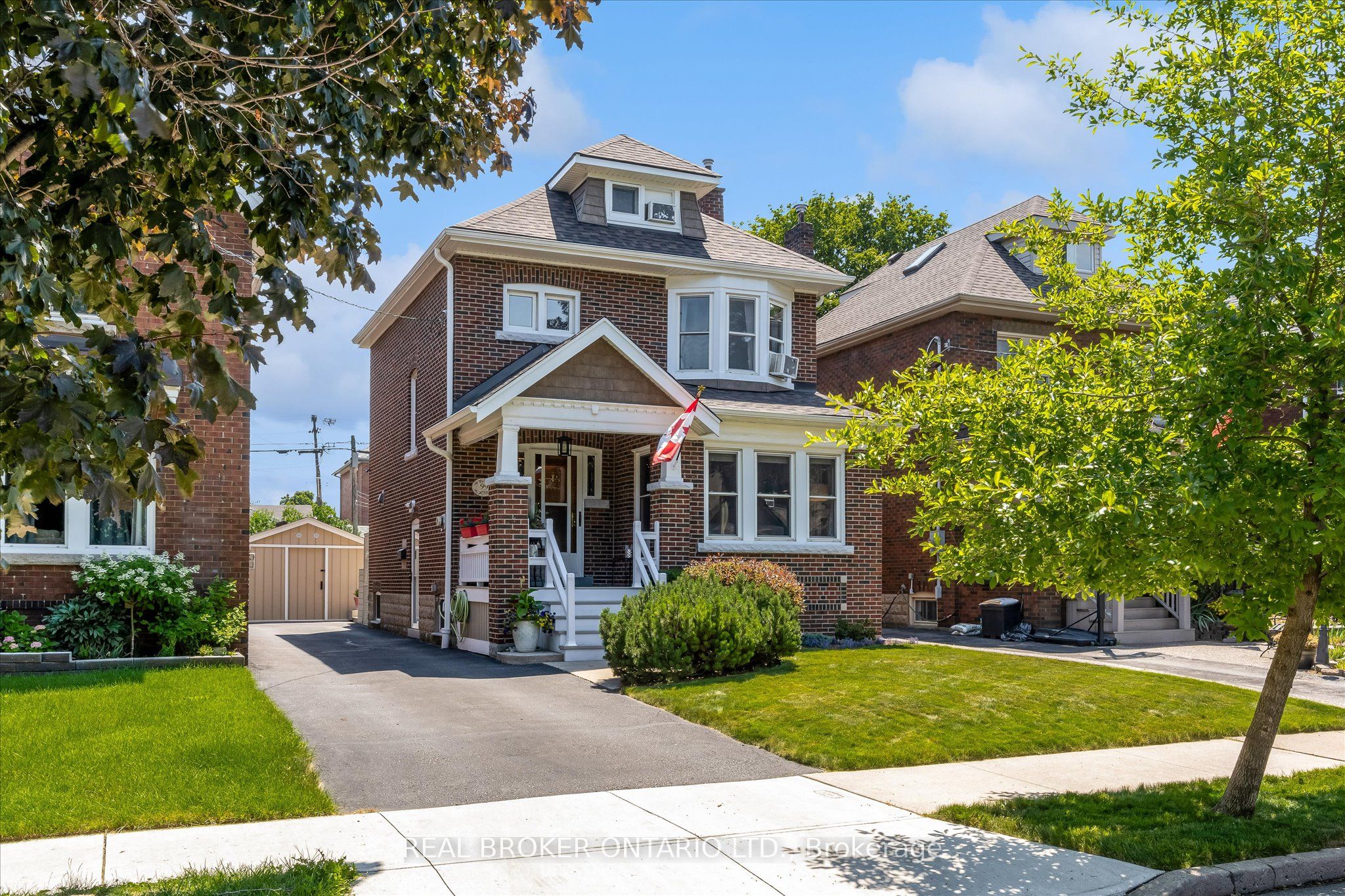 99 Tuxedo Avenue S, Hamilton, ON L8K 2R9