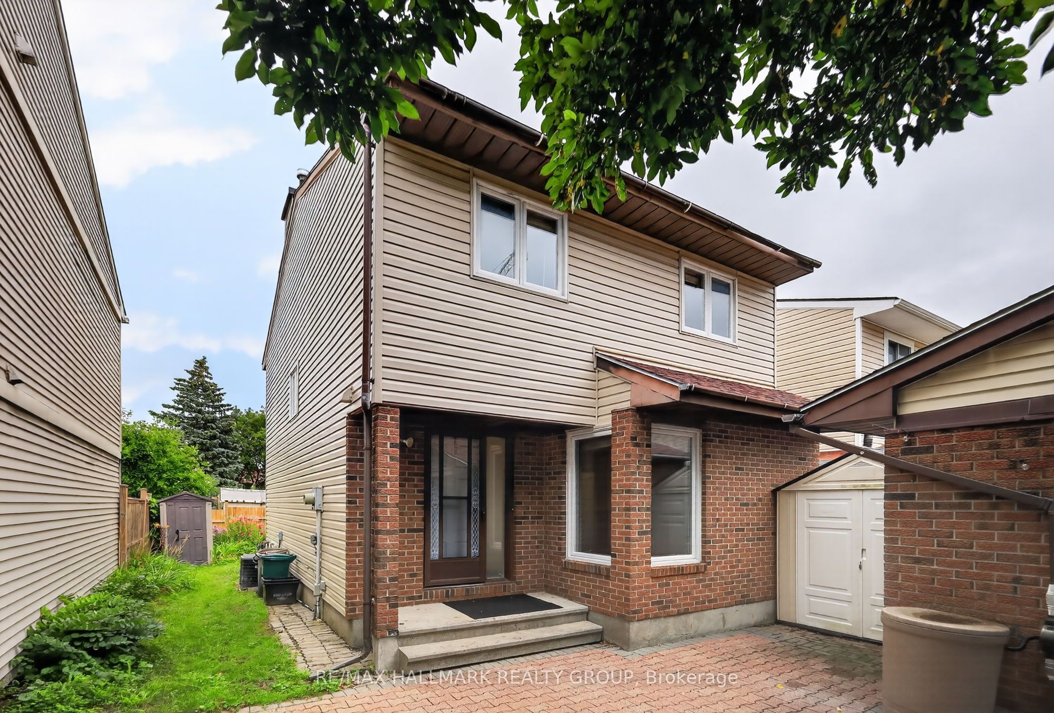 704 Malibu Terrace, Mooneys Bay - Carleton Heights and Area, ON K2C 3T8