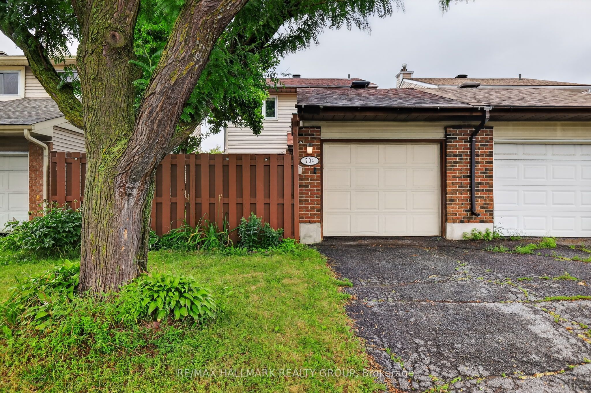 704 Malibu Terrace, Mooneys Bay - Carleton Heights and Area, ON K2C 3T8 photo 2