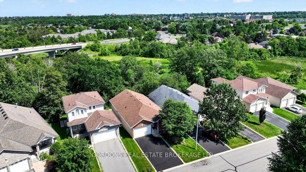 633 Melrose Street, Kingston, ON K7M 9G8 photo 4