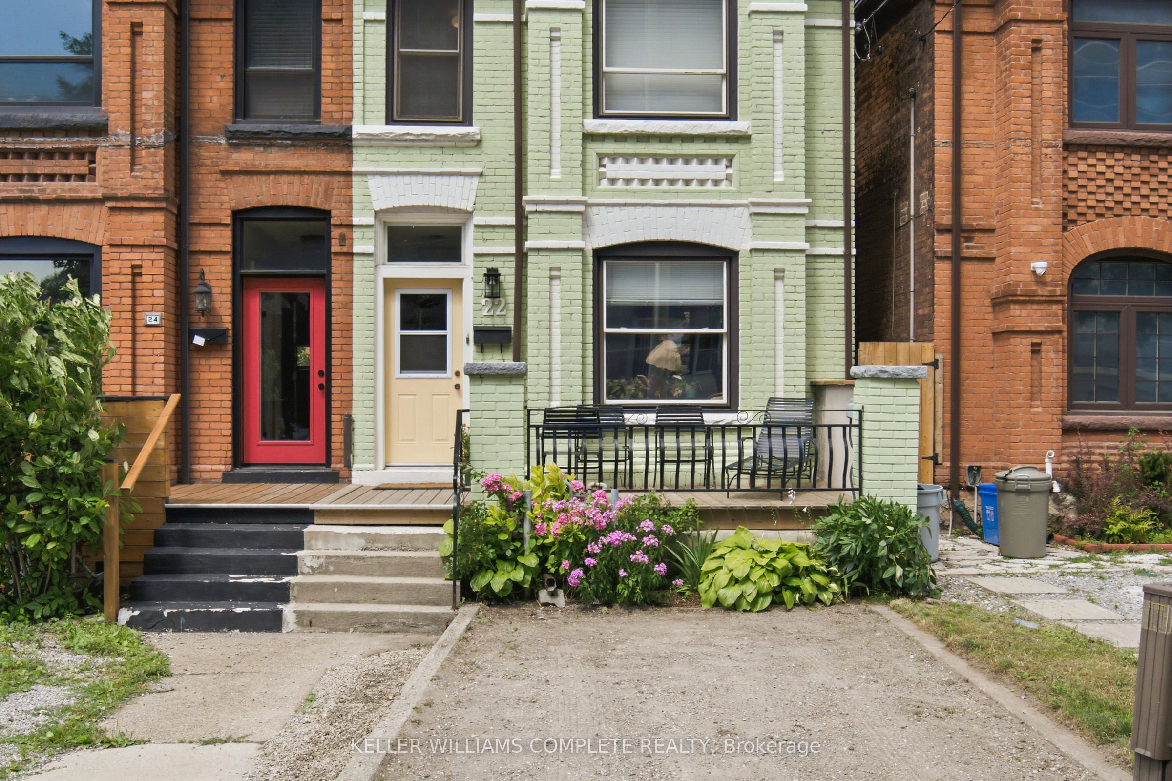 22 Spring Street, Hamilton, ON L8N 2N9 photo 3