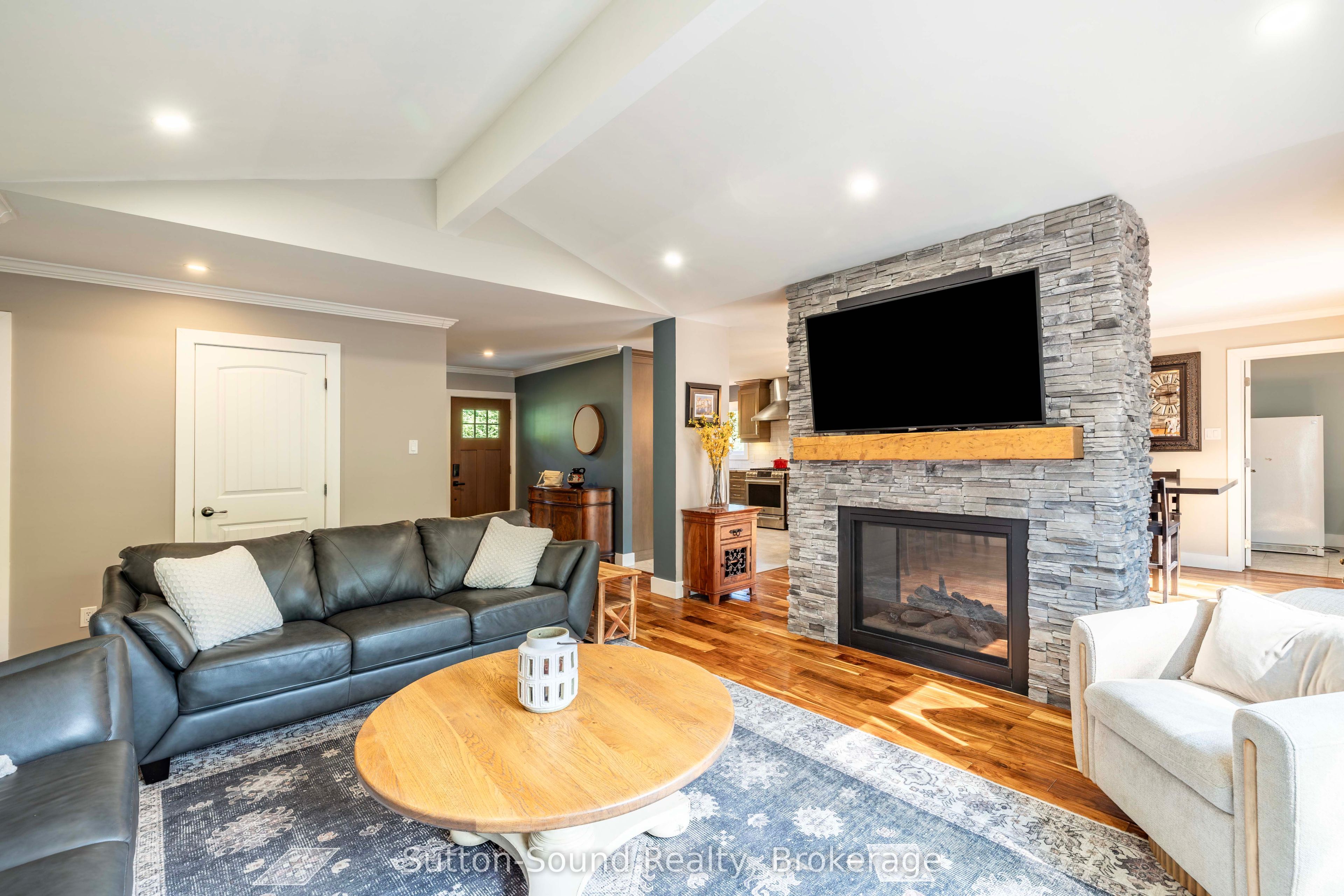 90 Graham Crescent, South Bruce Peninsula, ON N0H 2G0 photo 5