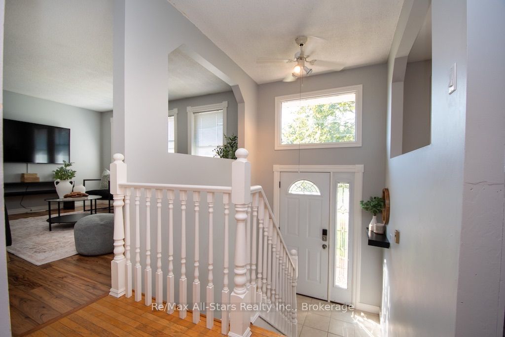 4 Daniel Court, Kawartha Lakes, ON K9V 4Z9 photo 4