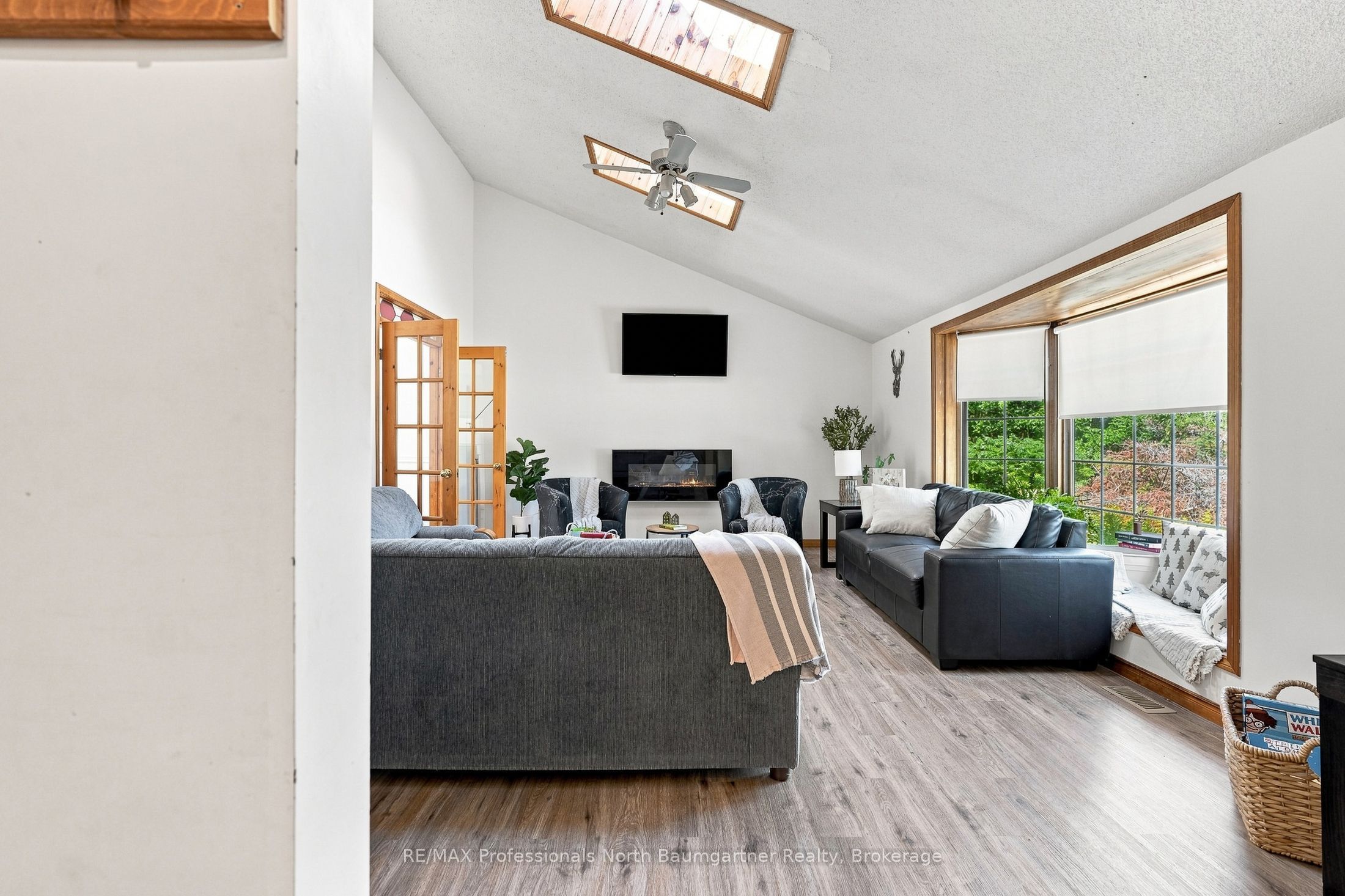 8966 Highway 35, Minden Hills, ON K0M 2L1 photo 5