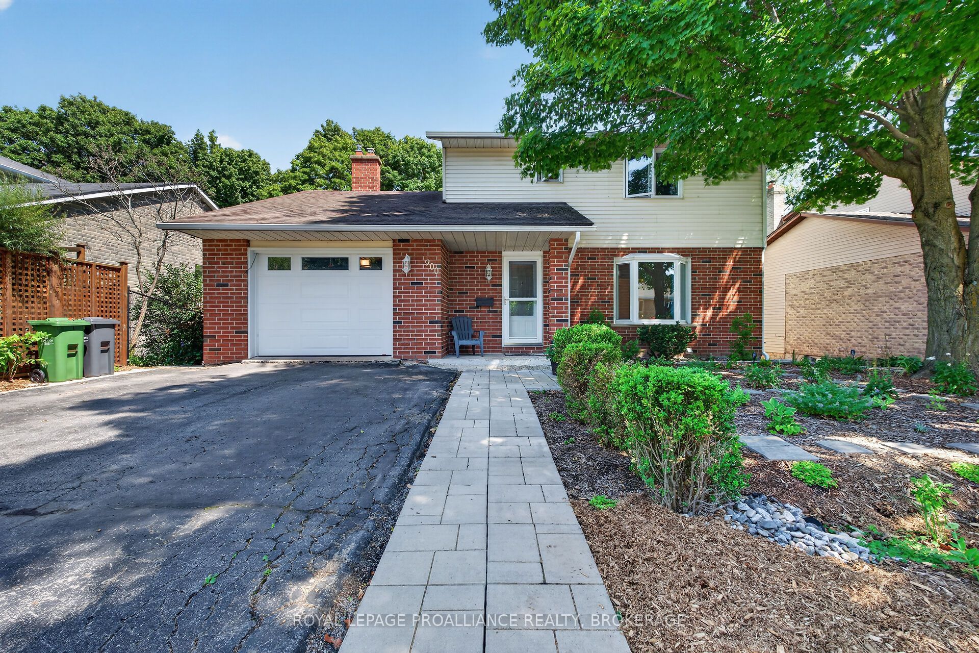 900 Nottinghill Avenue, Kingston, ON K7P 2B4