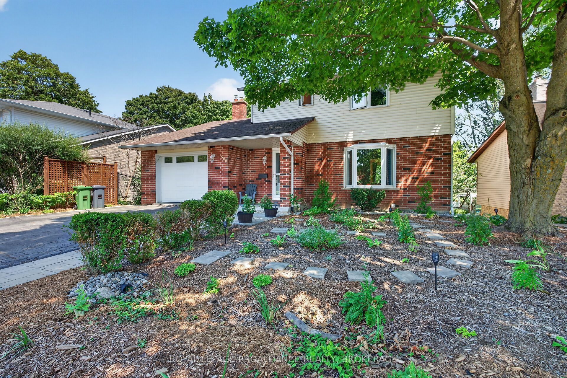900 Nottinghill Avenue, Kingston, ON K7P 2B4 photo 2