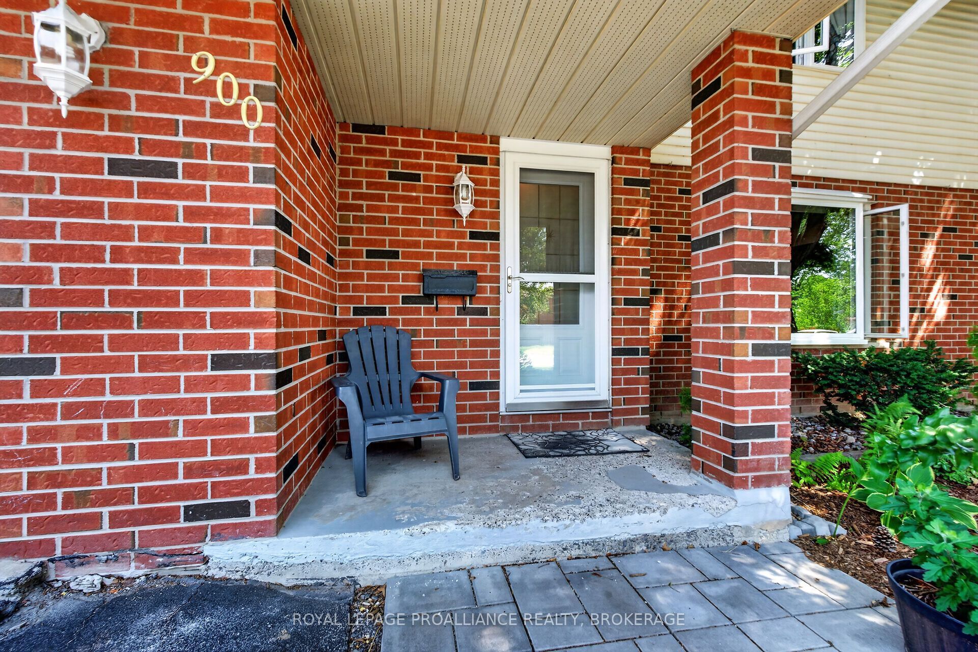 900 Nottinghill Avenue, Kingston, ON K7P 2B4 photo 4