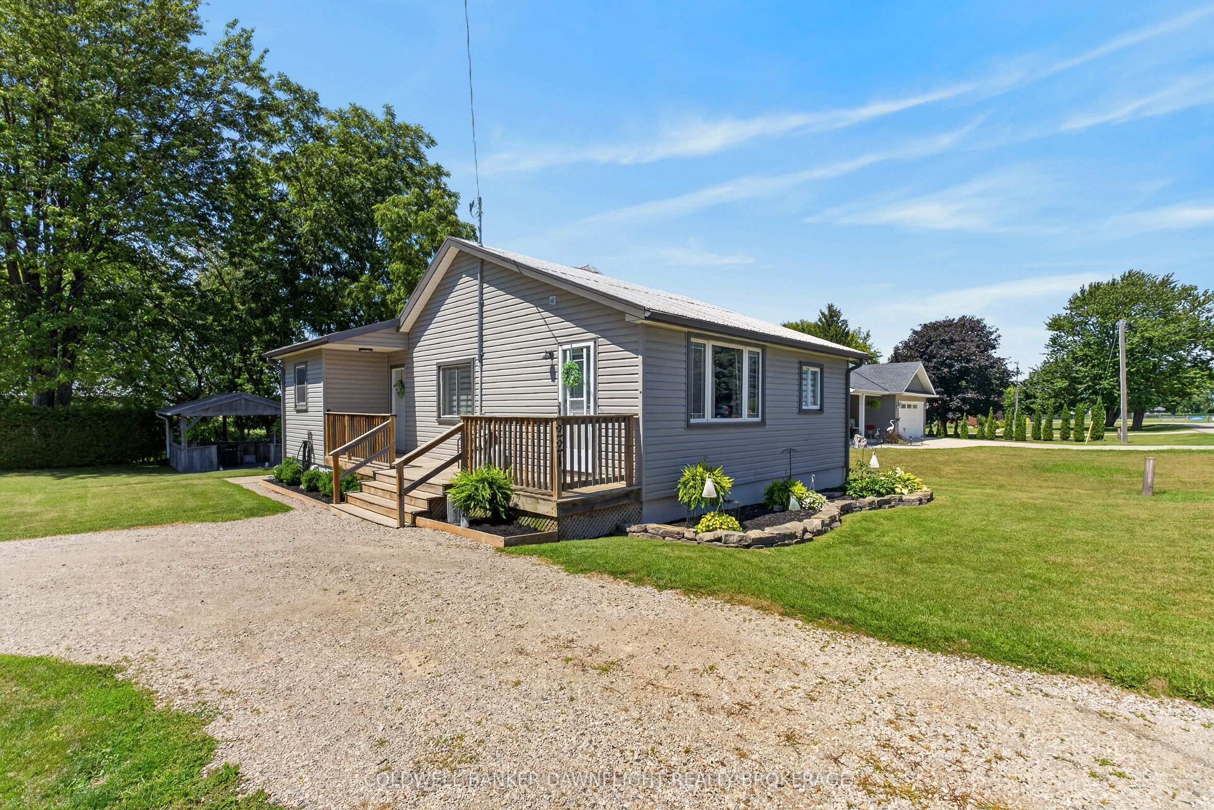 221 Prince Arthur Street, South Huron, ON N0M 1K0 photo 2