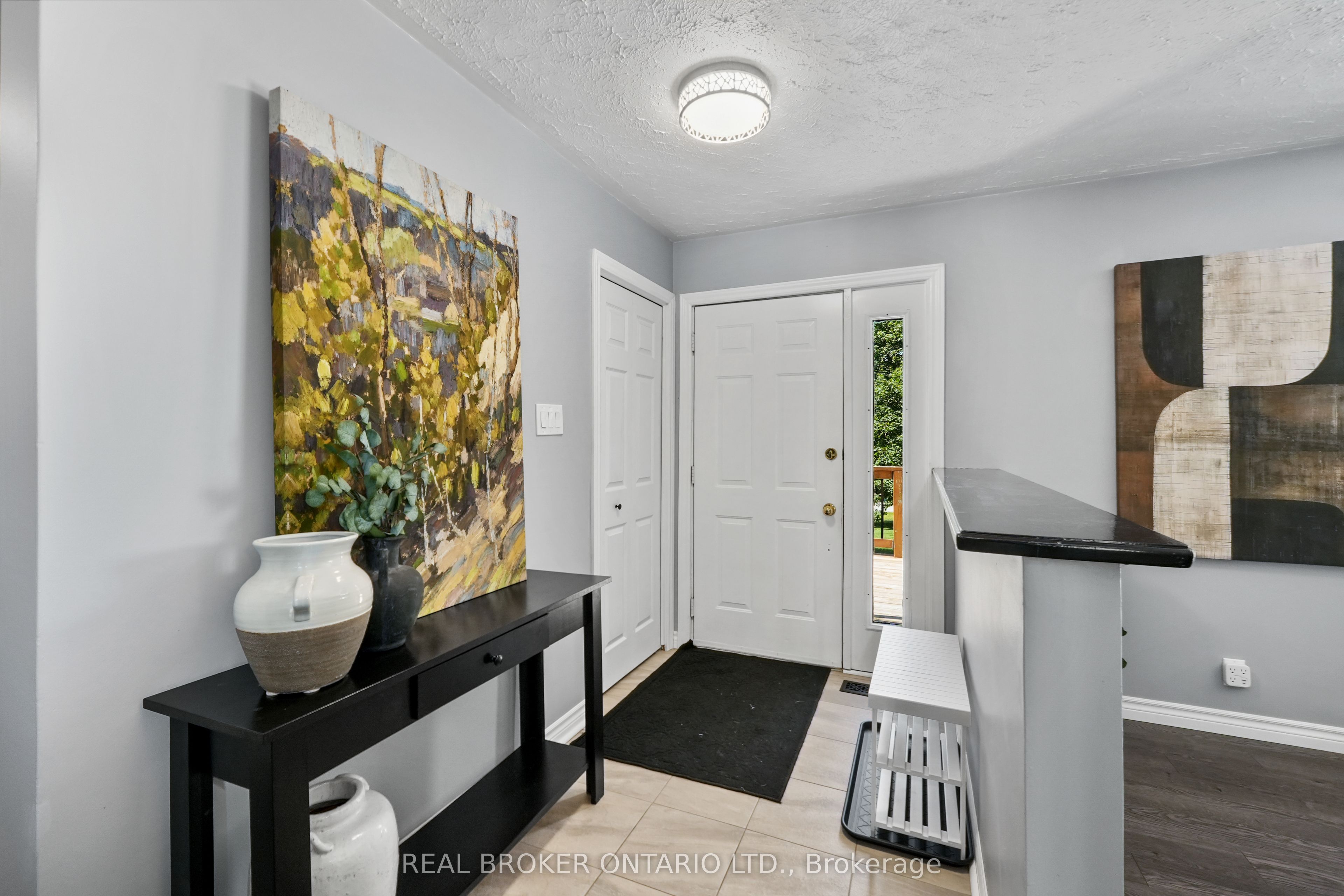 33 Cadillac Boulevard, Kawartha Lakes, ON K0L 2W0 photo 3