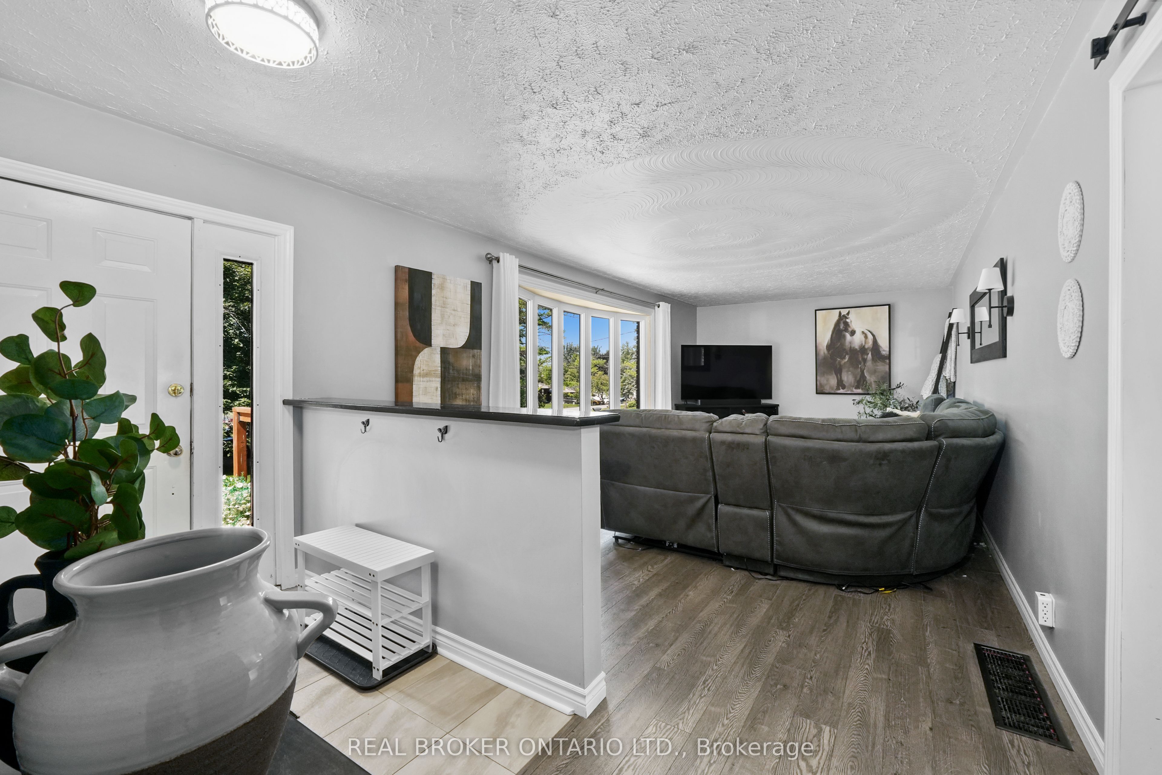 33 Cadillac Boulevard, Kawartha Lakes, ON K0L 2W0 photo 4
