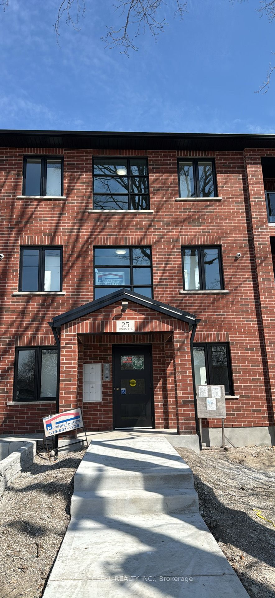 25 Alexandria Avenue, St. Thomas, ON N5P 3M7