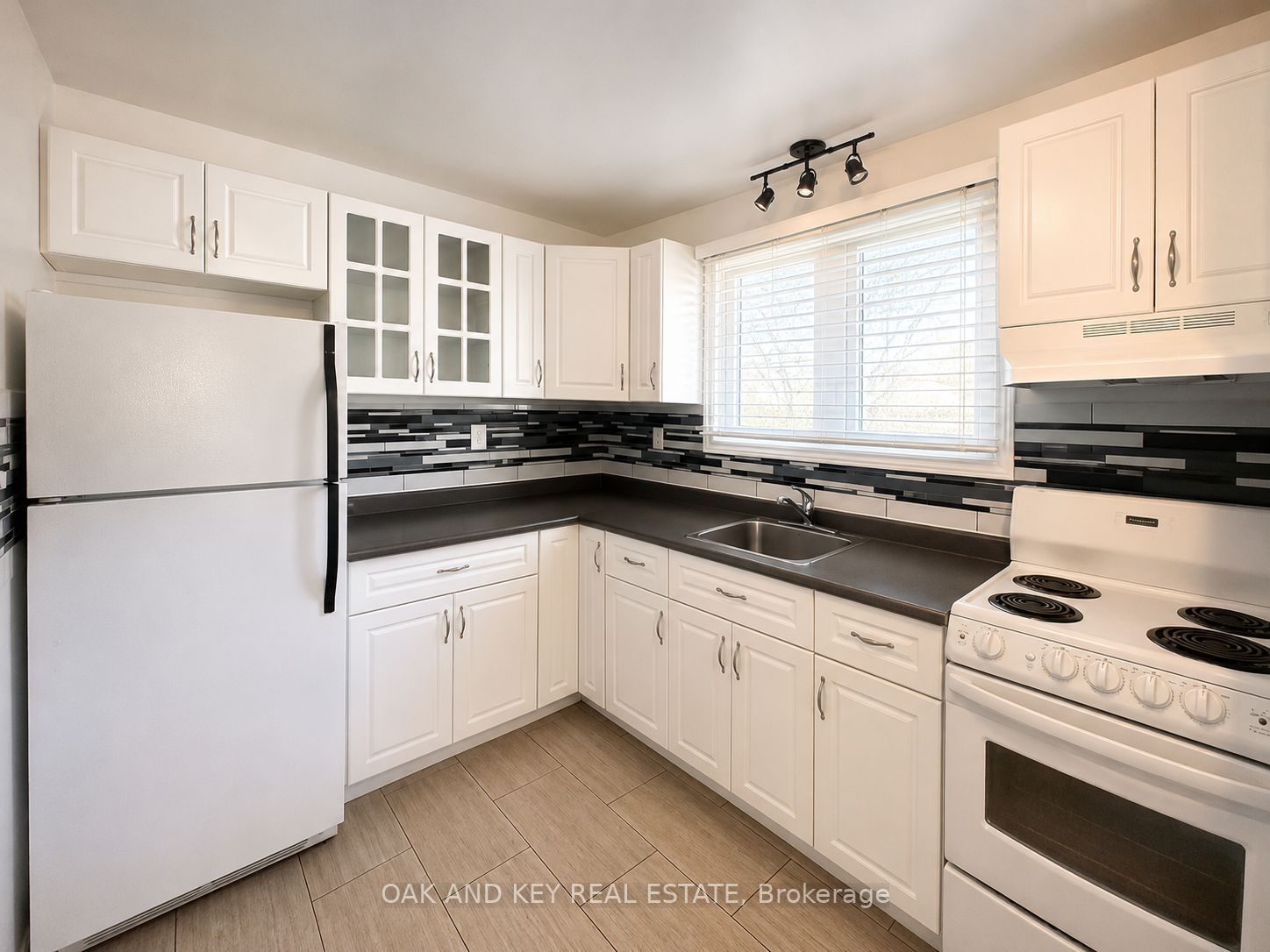307 Springbank Avenue N, Woodstock, ON N4S 7R5 photo 4