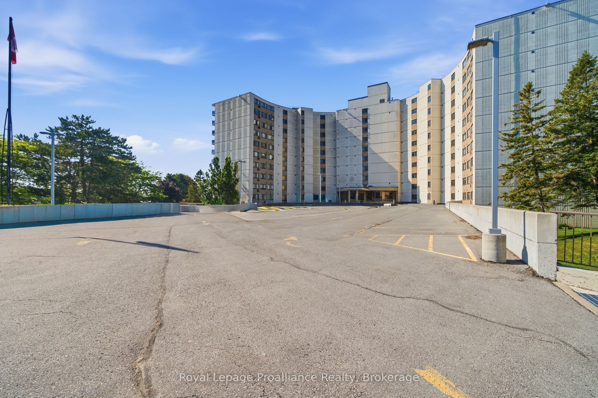 2 South Front Street 401, Belleville, ON K8N 5K7 photo 4
