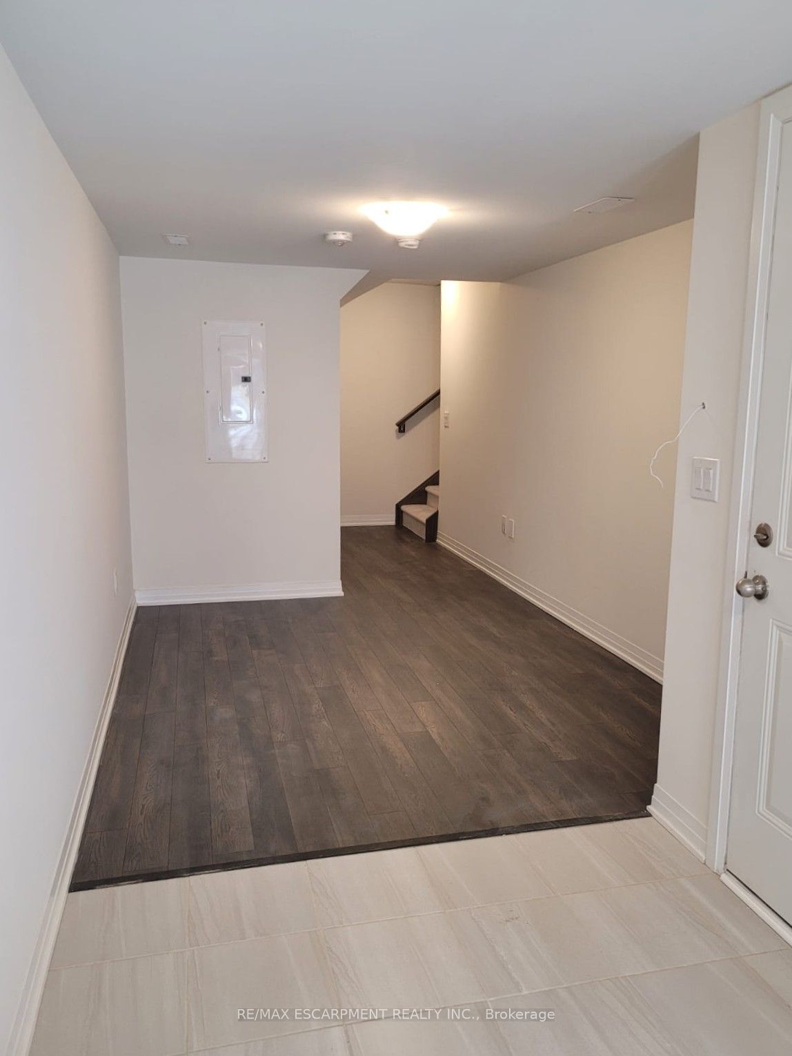 585 Colborne Street E 913, Brantford, ON N3S 0K4 photo 2