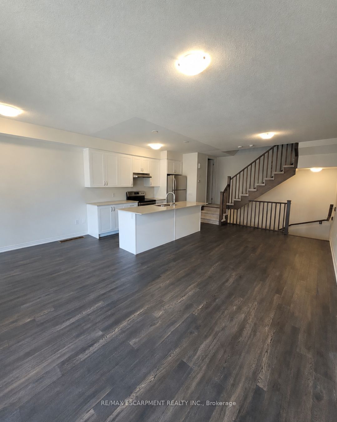 585 Colborne Street E 913, Brantford, ON N3S 0K4 photo 4
