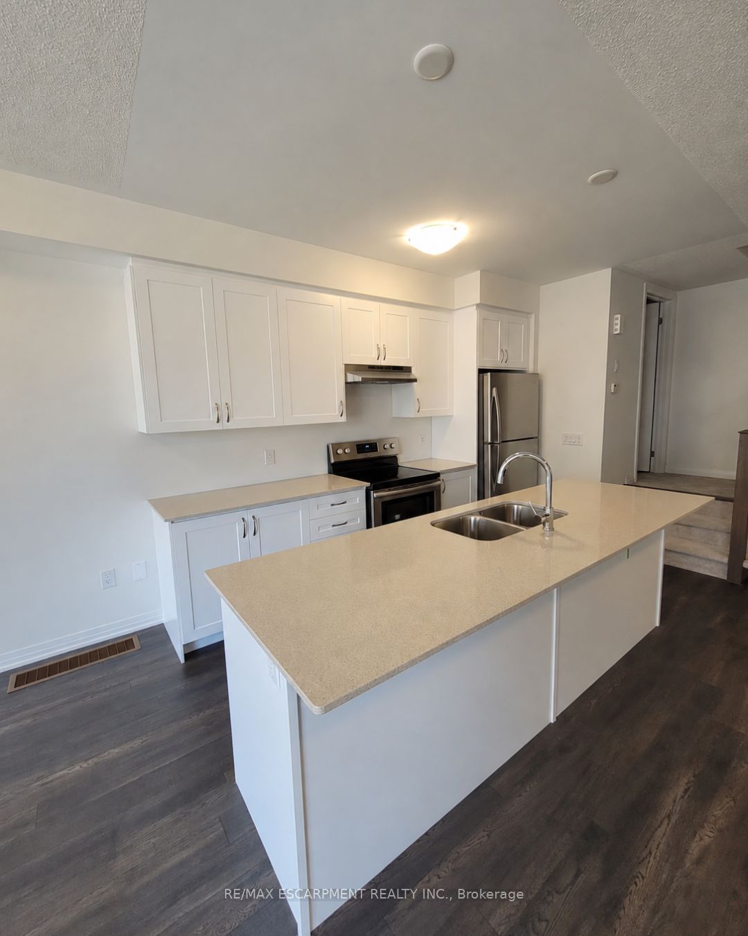 585 Colborne Street E 913, Brantford, ON N3S 0K4 photo 5