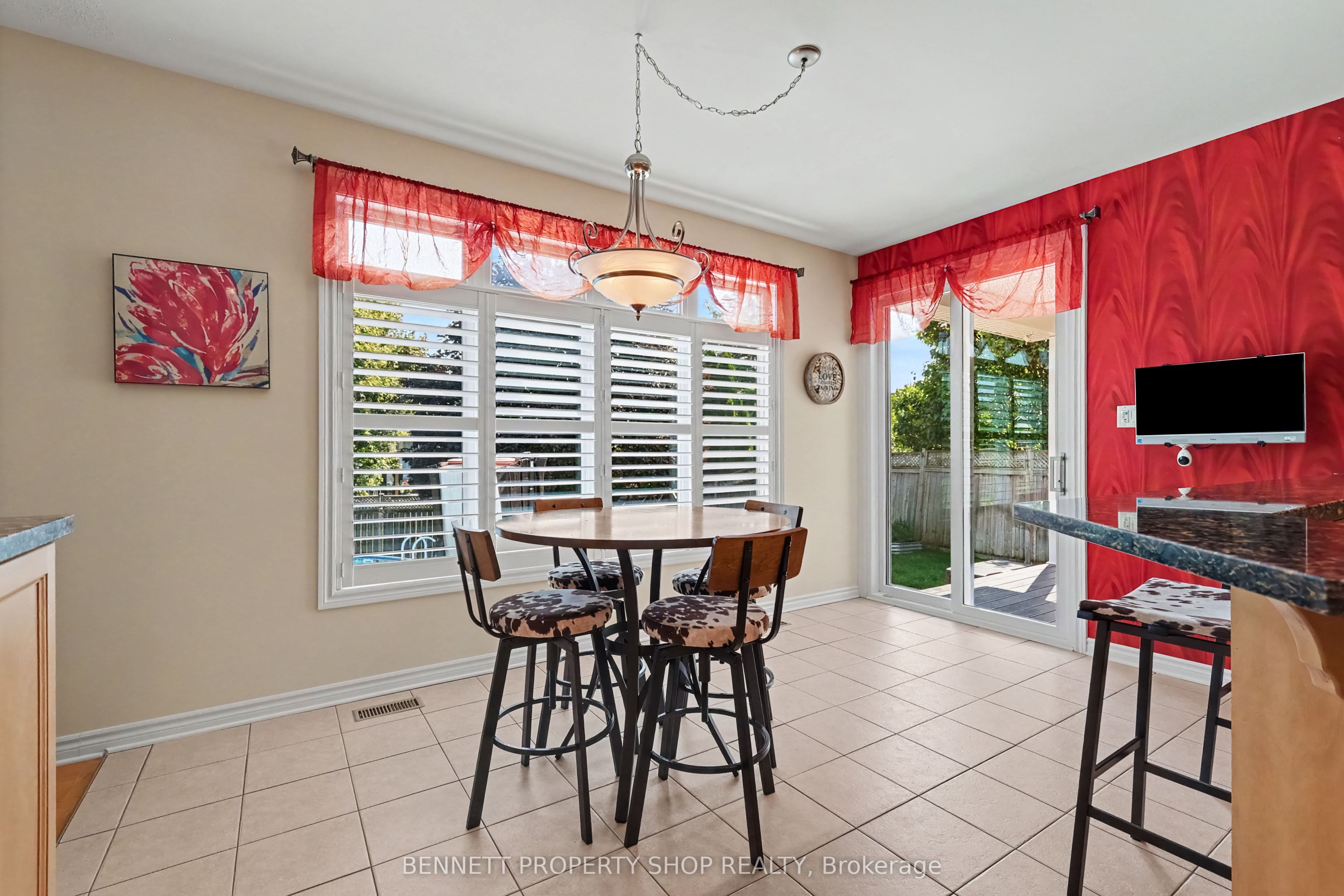 32 Rochelle Drive, Stittsville - Munster - Richmond, ON K0A 2Z0 photo 5