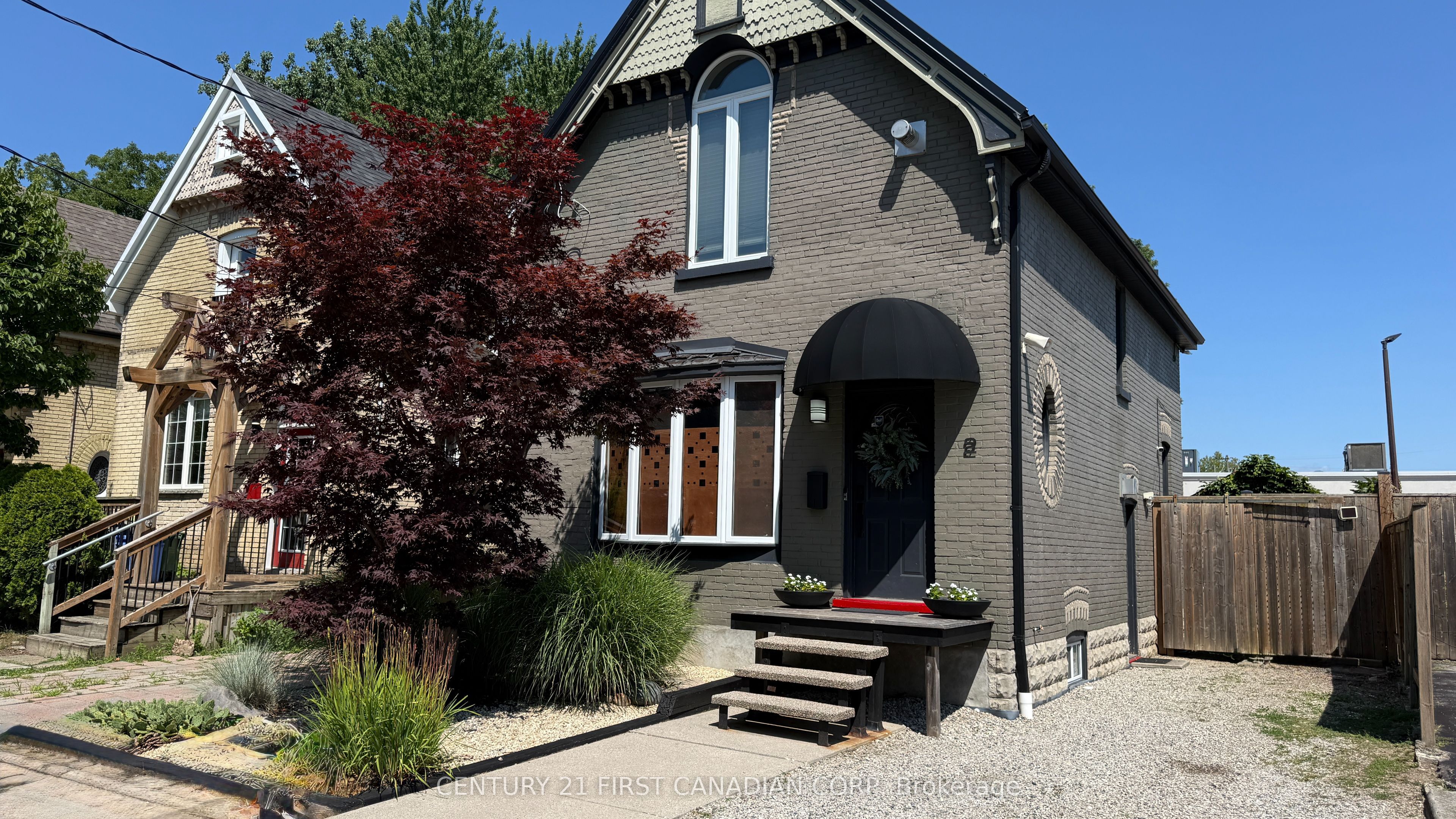 2 Erie Avenue, London South, ON N6J 1J1 photo 2