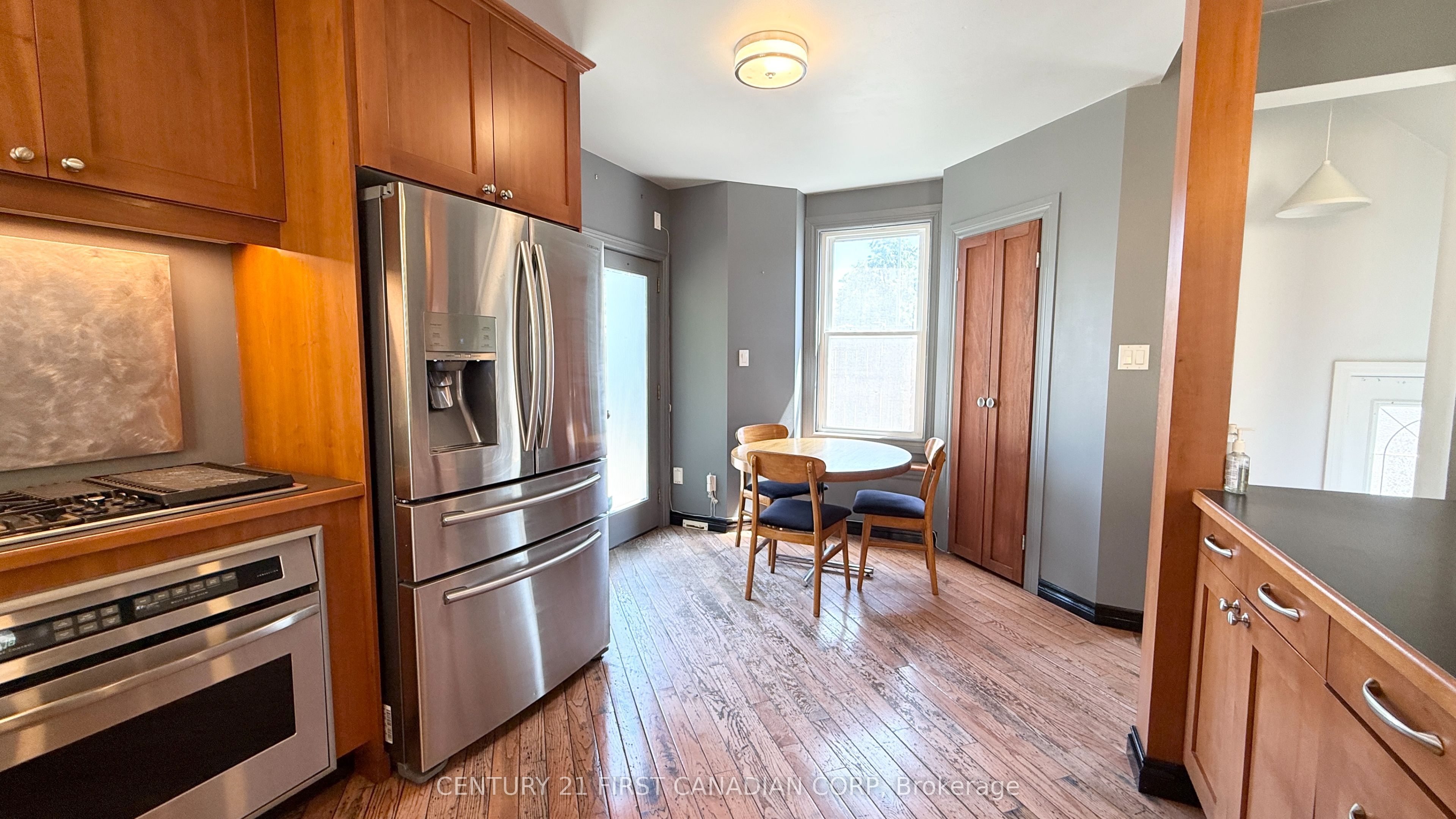 2 Erie Avenue, London South, ON N6J 1J1 photo 5