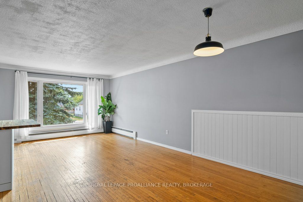 590 Macdonnell Street, Kingston, ON K7K 4X1 photo 2