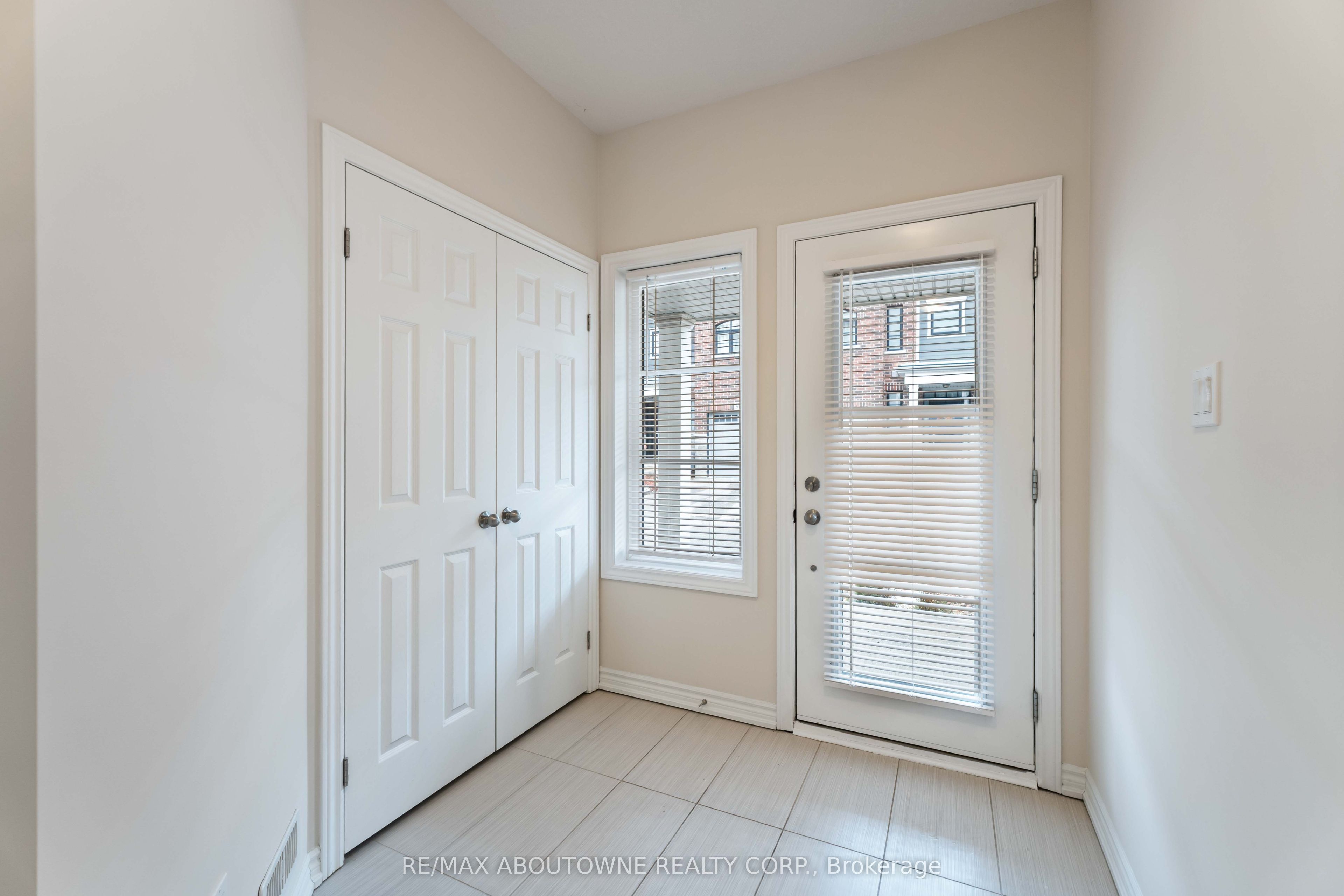 219 Dundas Street E 27, Hamilton, ON L0R 2C9 photo 4
