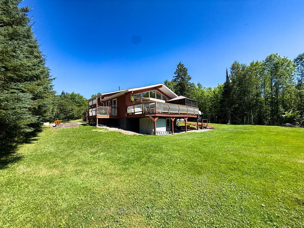 4031 Highway 520 Highway, Magnetawan, ON P0A 1C0 photo 4