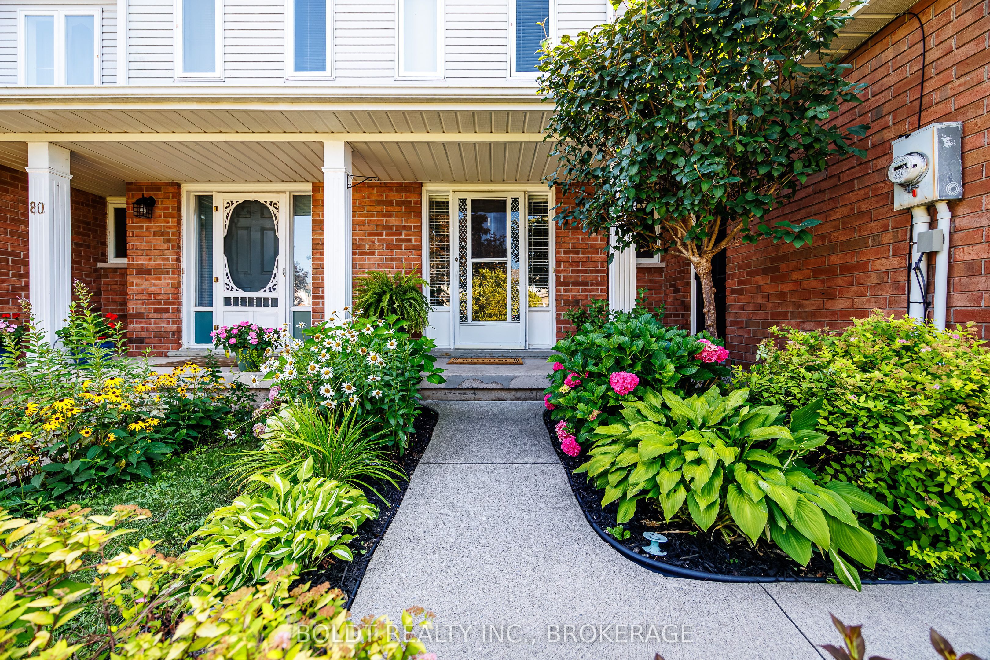86 Devine Crescent, Thorold, ON L2V 5A4 photo 2