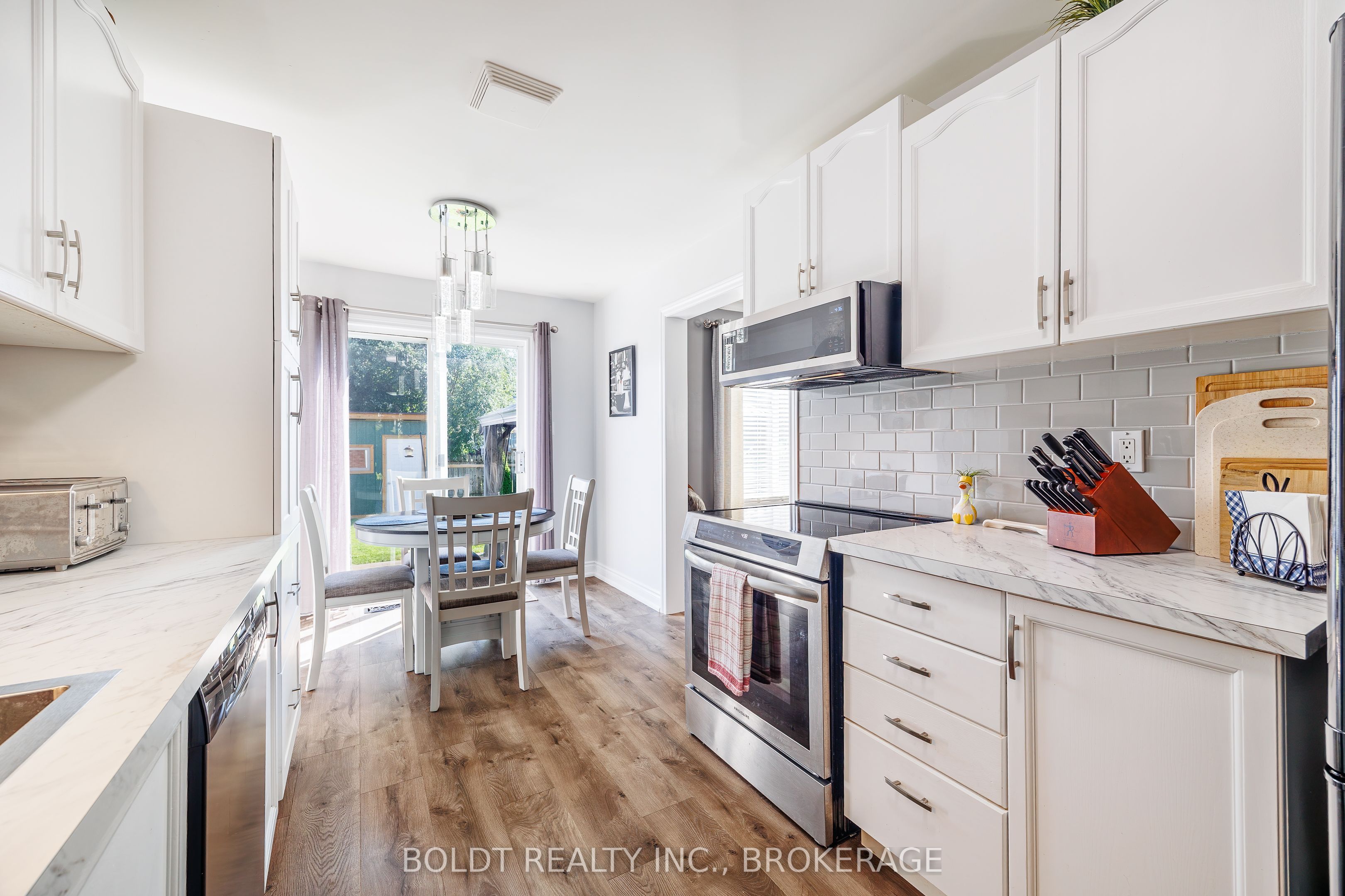 86 Devine Crescent, Thorold, ON L2V 5A4 photo 5