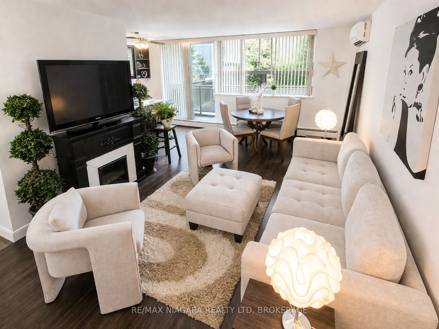 6390 Huggins Street 205, Niagara Falls, ON L2J 1H1 photo 3