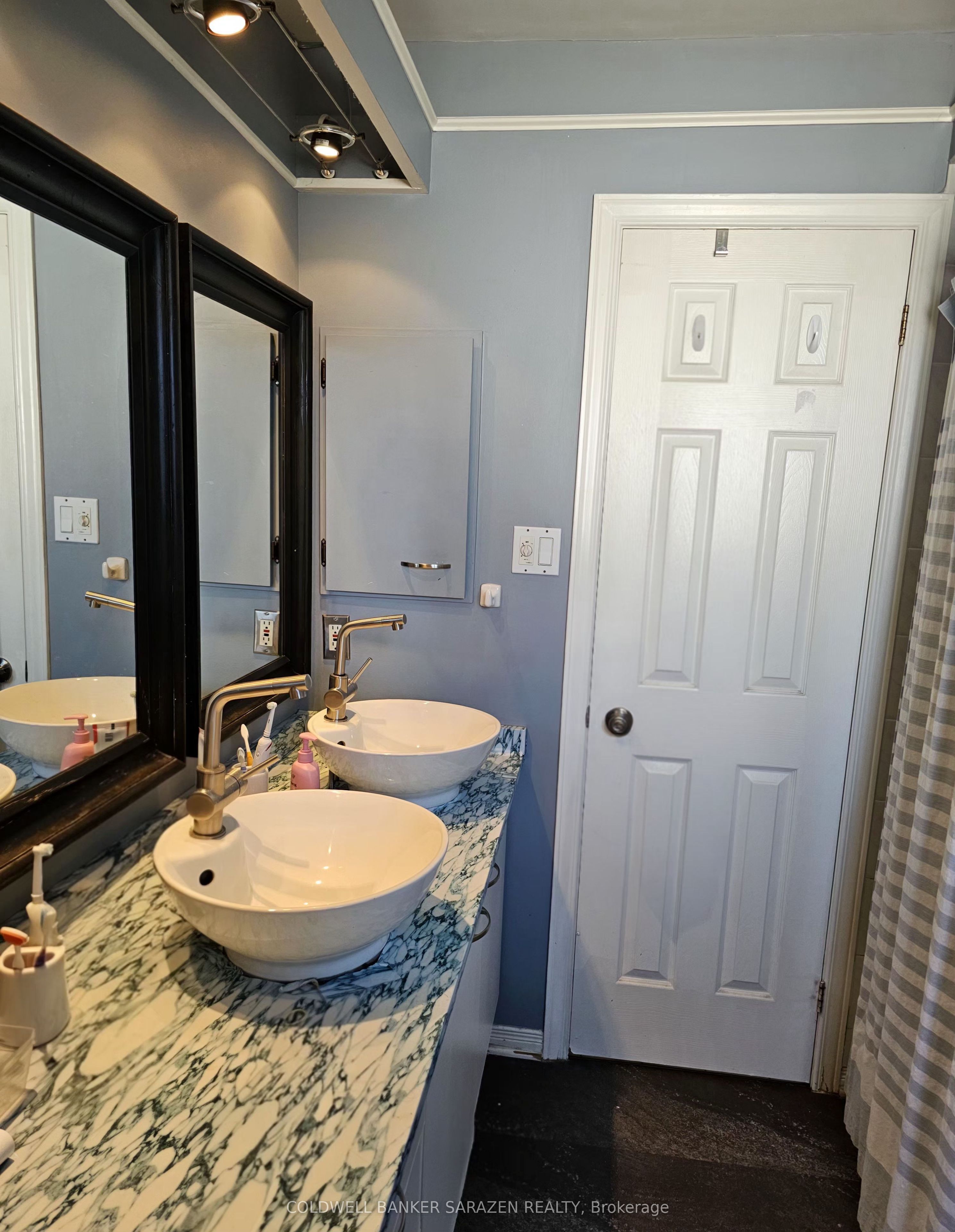 3 Briston Private 42, Hunt Club - South Keys and Area, ON K1G 5P6 photo 5