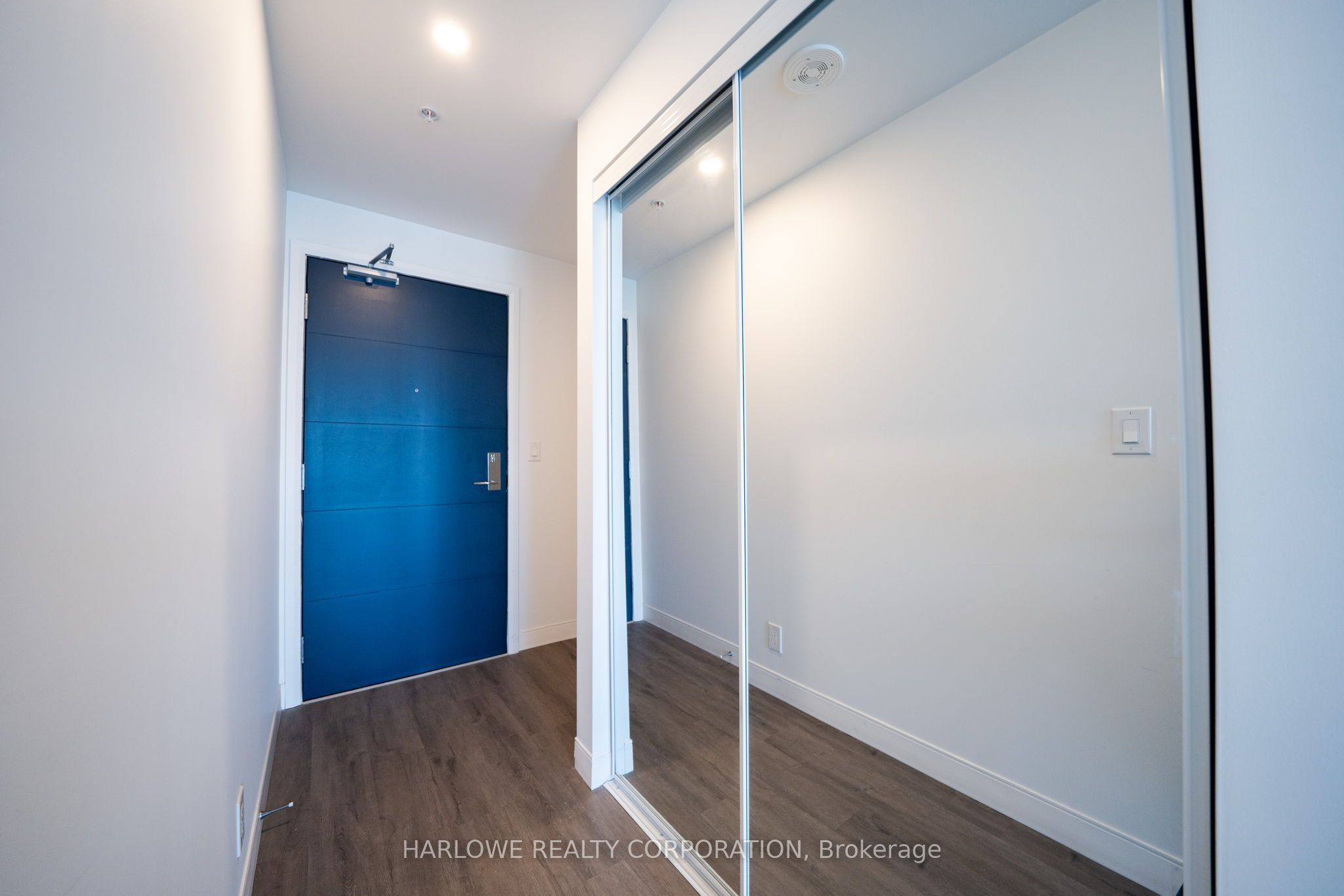 22 Hughson Street 2910 A, Hamilton, ON L8R 3L5 photo 3