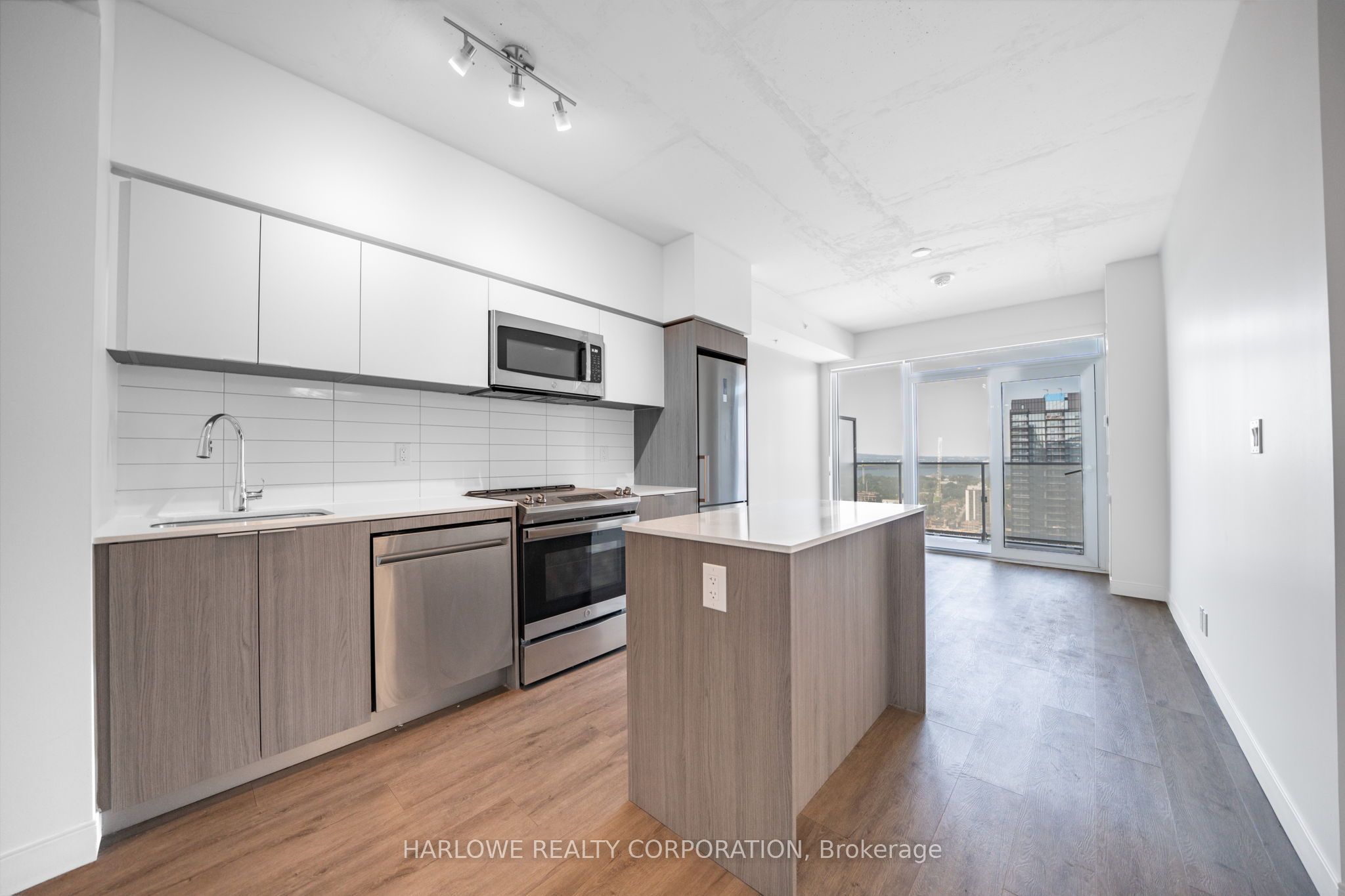 22 Hughson Street 2910 A, Hamilton, ON L8R 3L5 photo 4