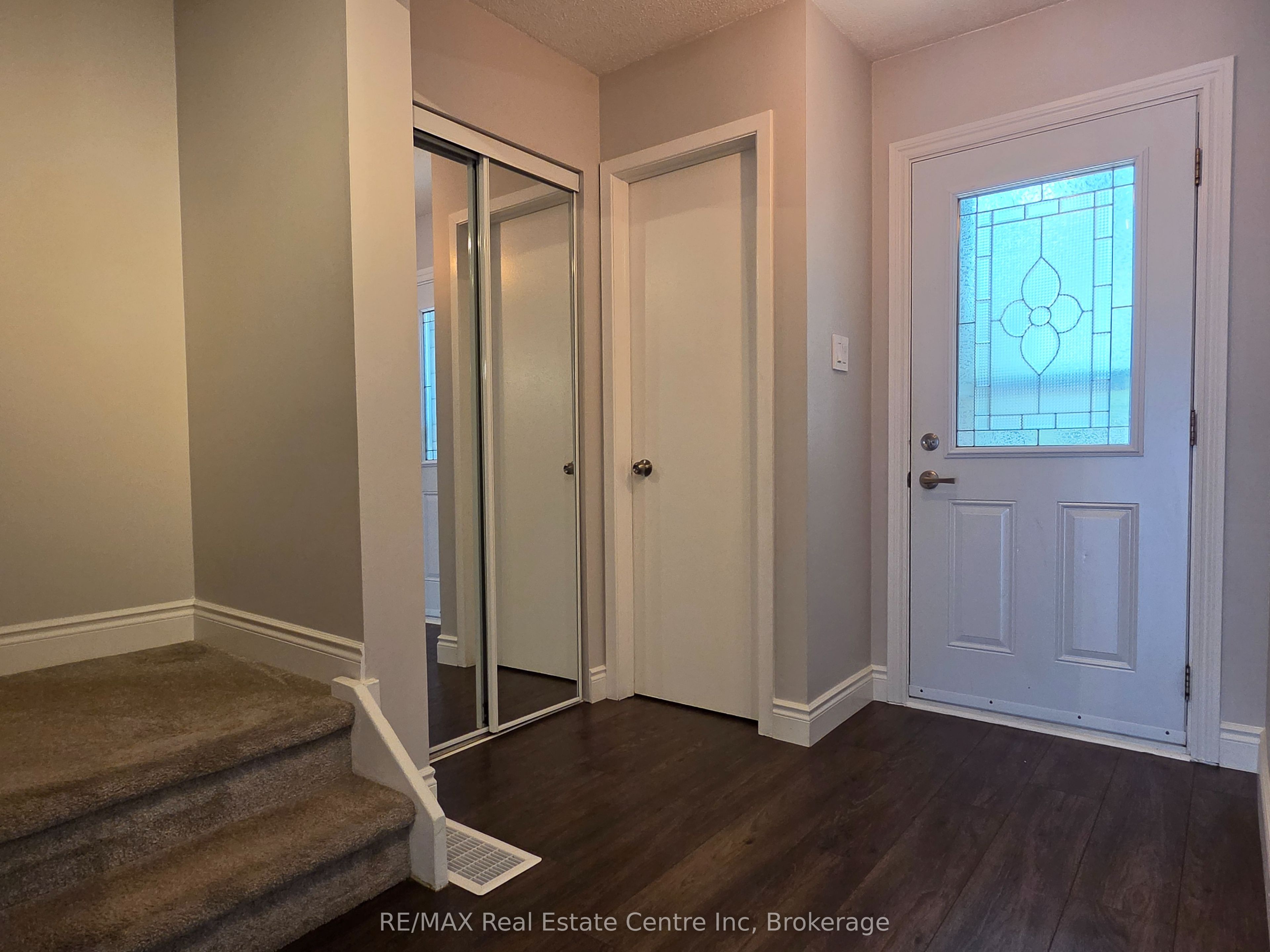 31 GREENGATE RD 101, Guelph, ON N1H 6R3 photo 4