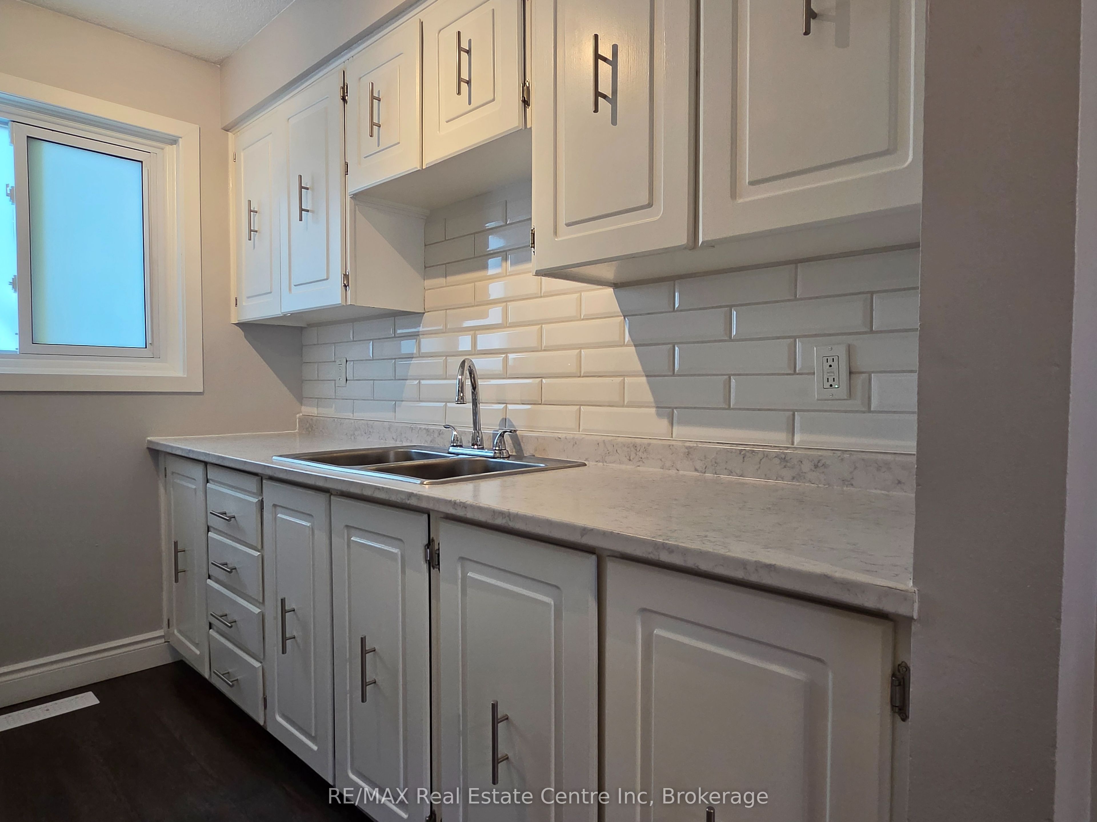 31 GREENGATE RD 101, Guelph, ON N1H 6R3 photo 5