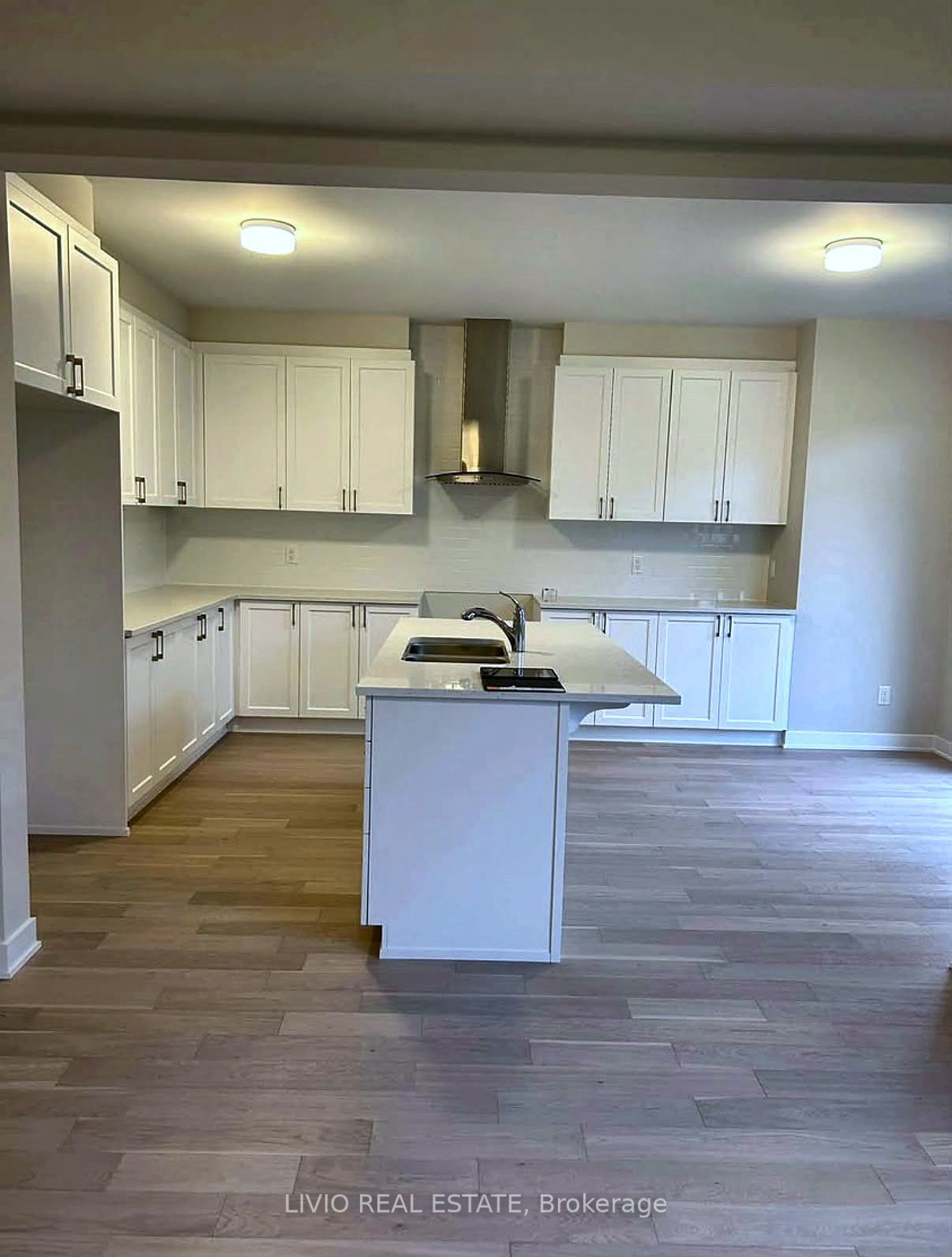1007 SHOWMAN Street, Stittsville - Munster - Richmond, ON K0A 2Z0 photo 2