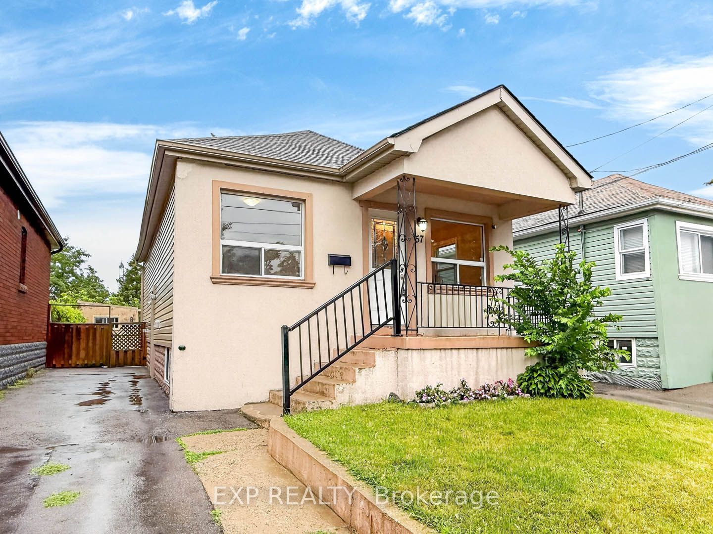 57 Weir Street S, Hamilton, ON L8K 3A3 photo 2