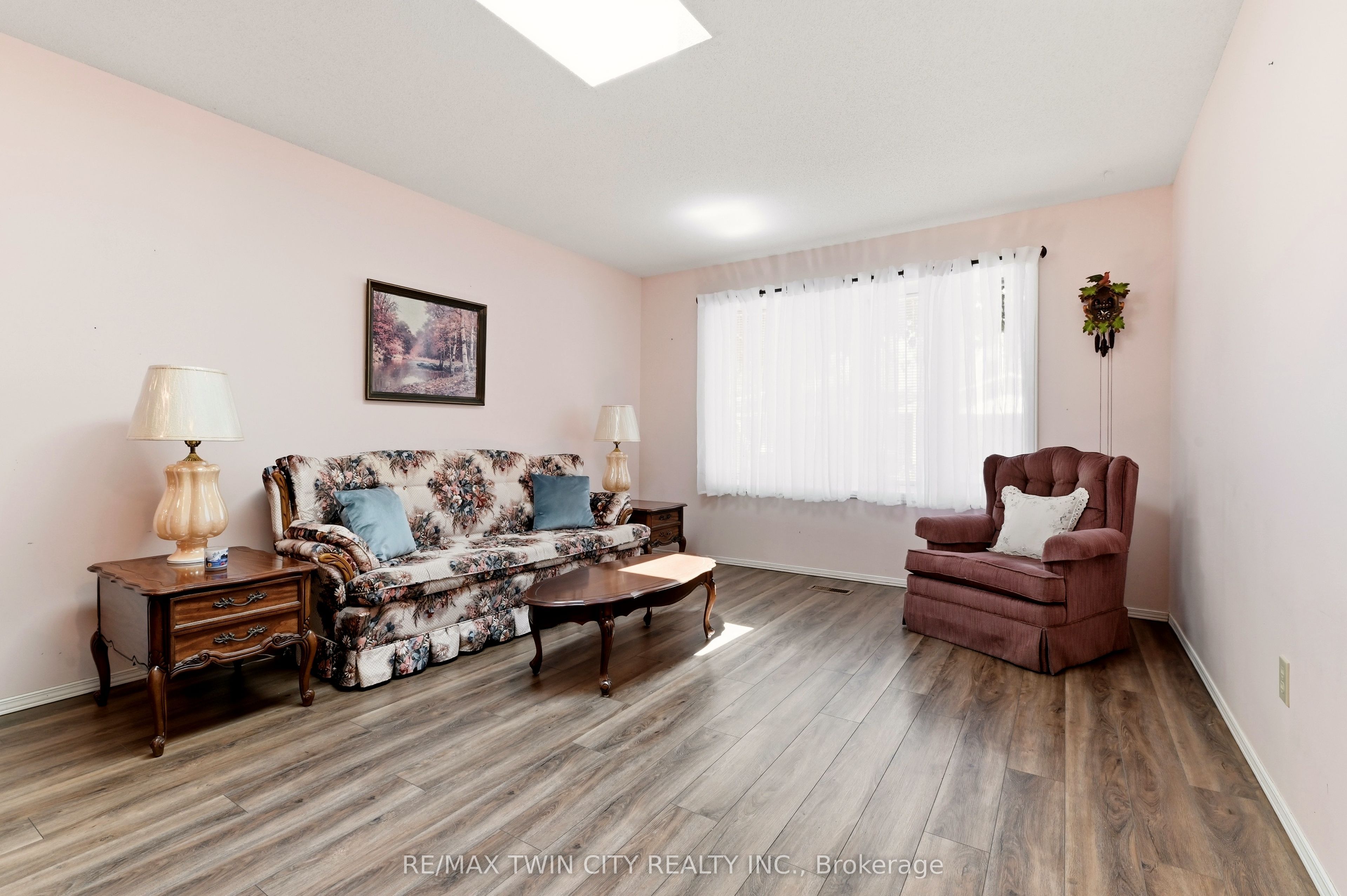 1030 Colborne Street E, Brantford, ON N3S 3T6 photo 3