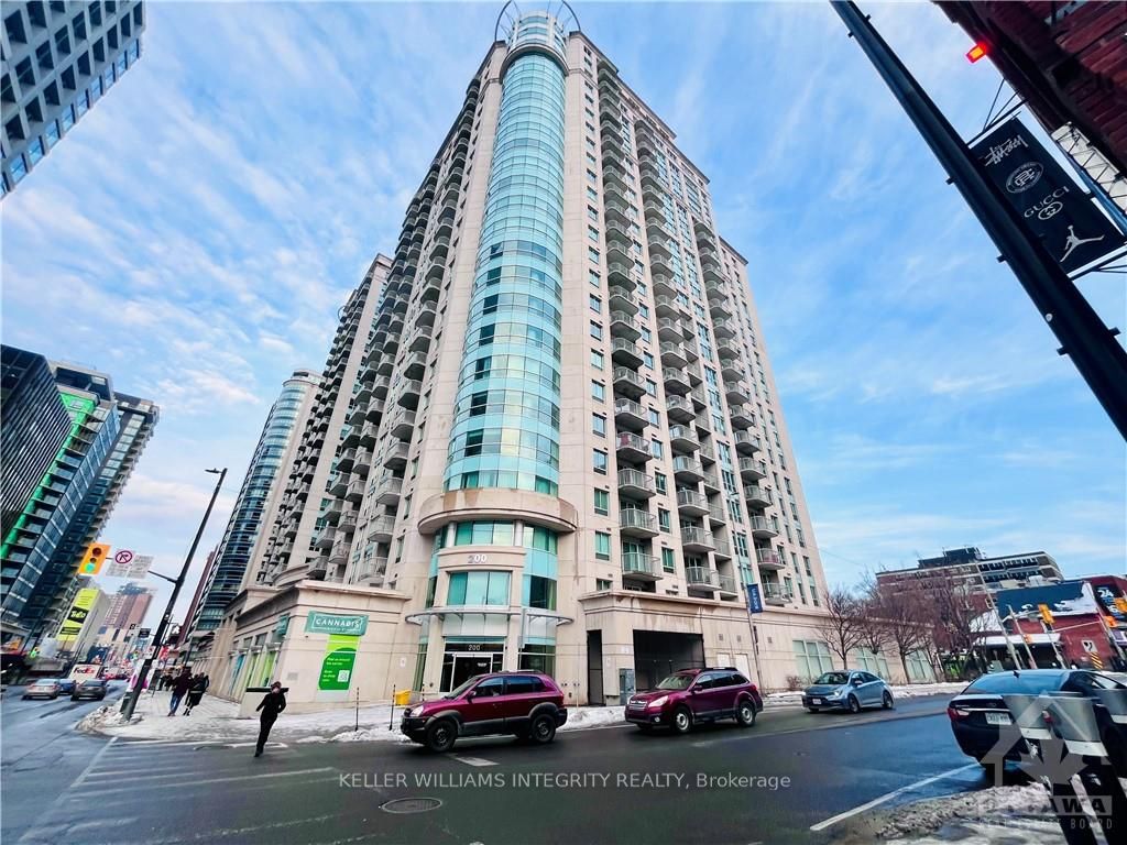 200 RIDEAU Street 607, Lower Town - Sandy Hill, ON K1N 5Y1 photo 2