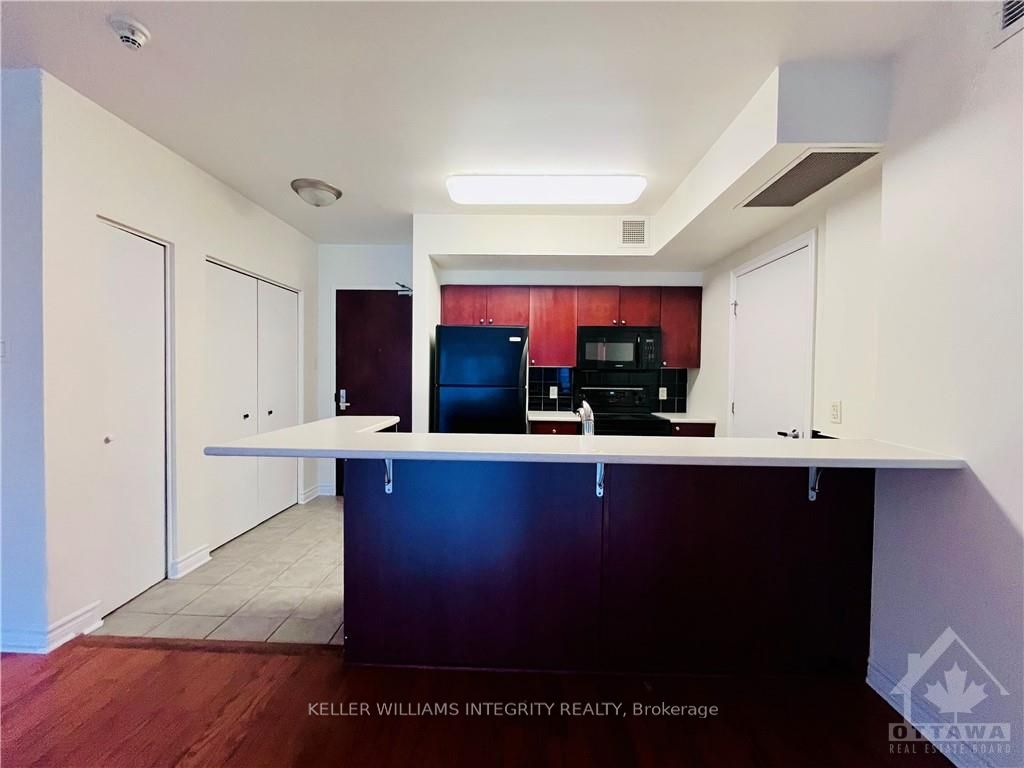 200 RIDEAU Street 607, Lower Town - Sandy Hill, ON K1N 5Y1 photo 4