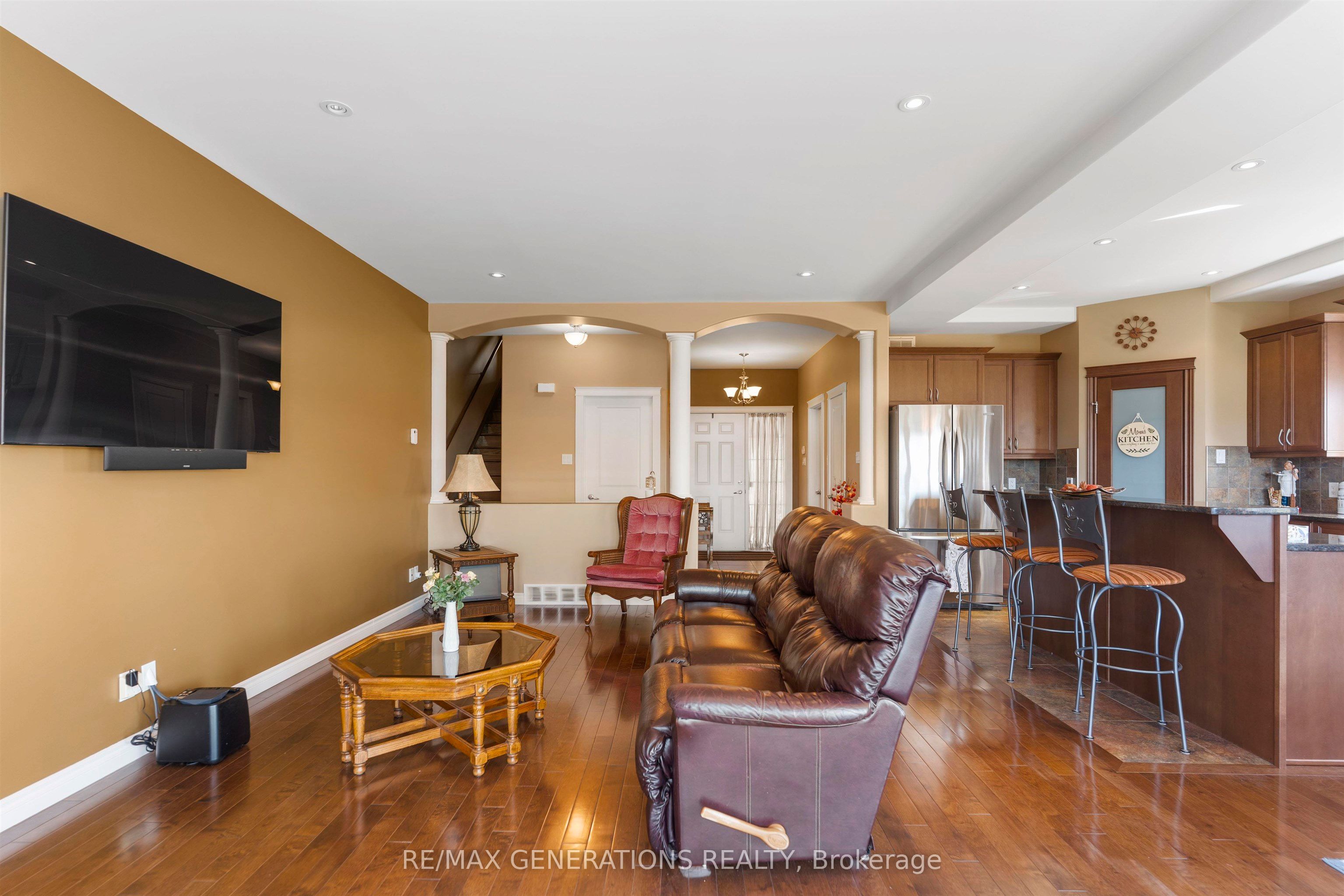 706 WEILER Boulevard, Thunder Bay, ON P7C 0A7 photo 3
