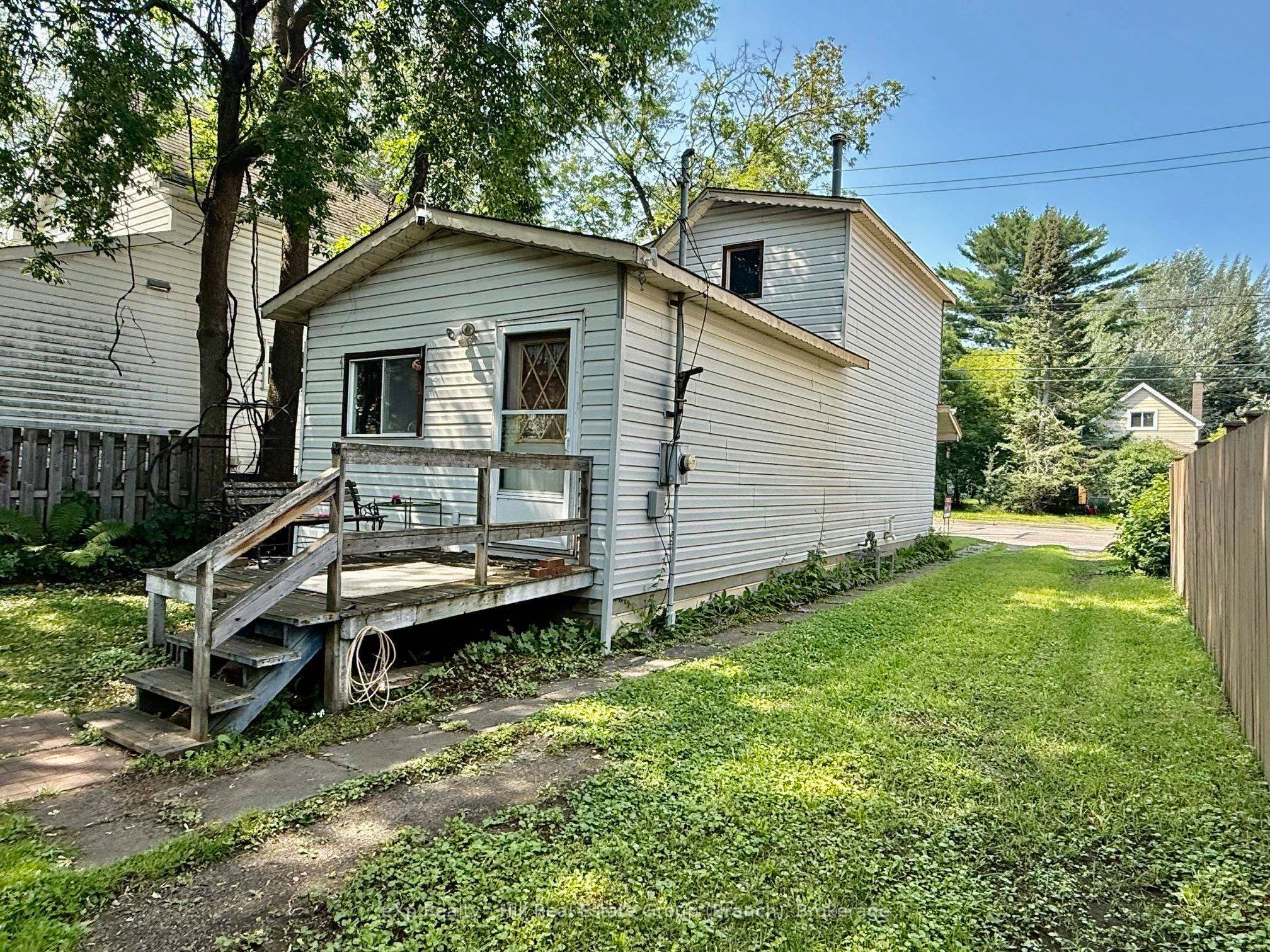 446 Vickers Street N, Thunder Bay, ON P7C 4B5 photo 2