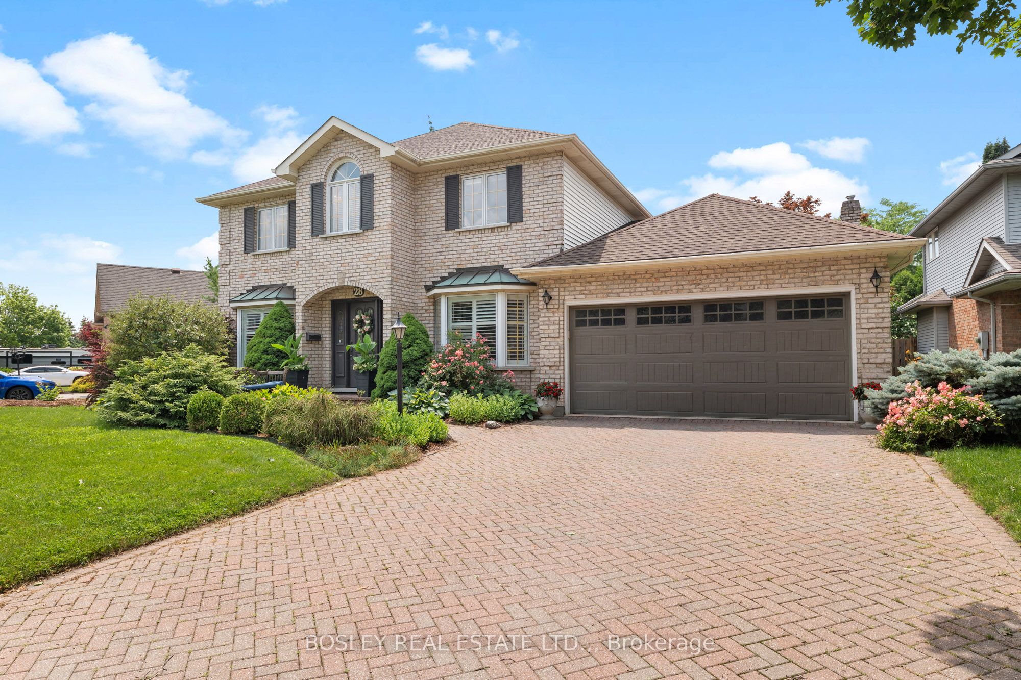 28 Arbour Glen Drive, St. Catharines, ON L2W 1B3