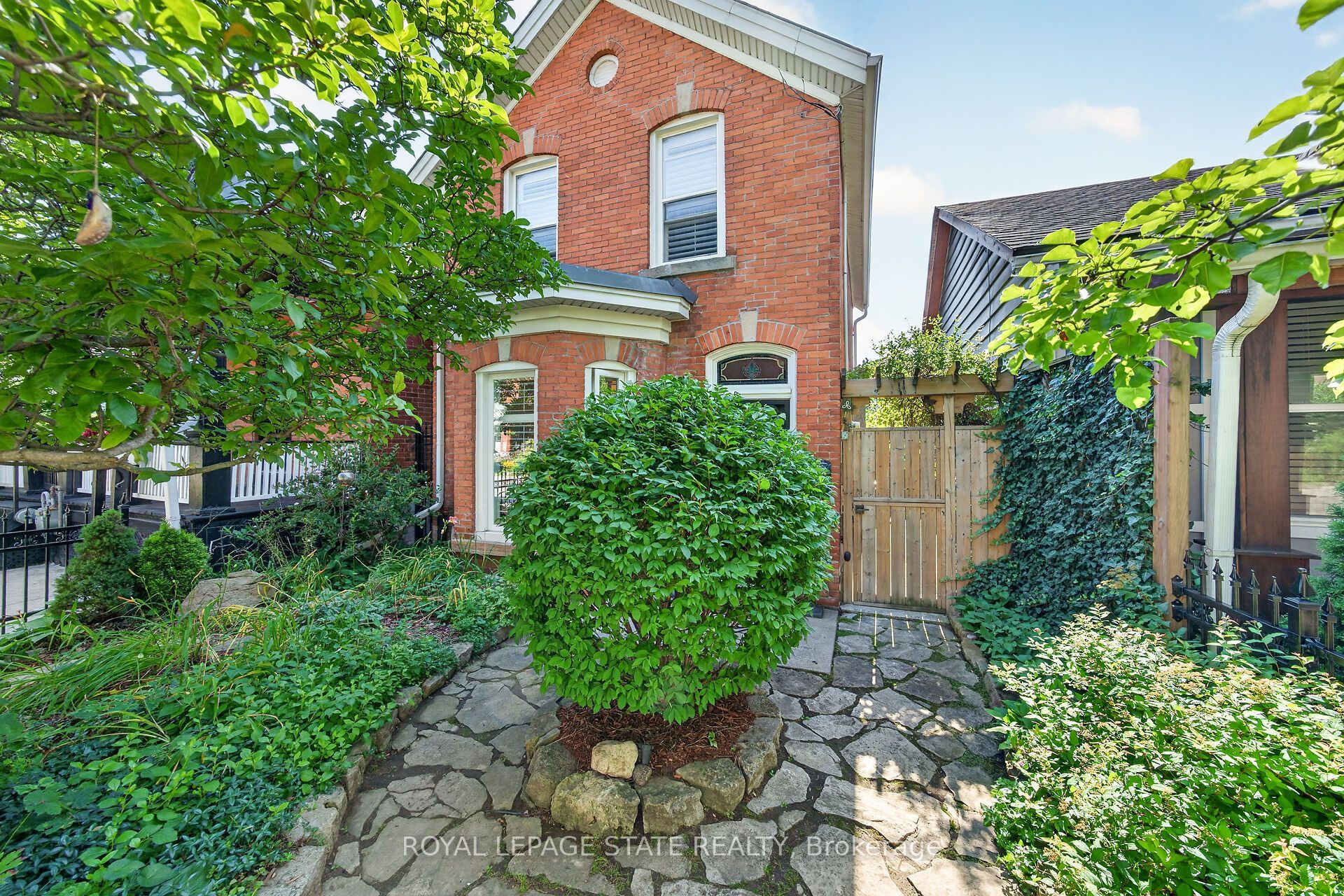 171 Emerald Street S, Hamilton, ON L8N 2V6 photo 4